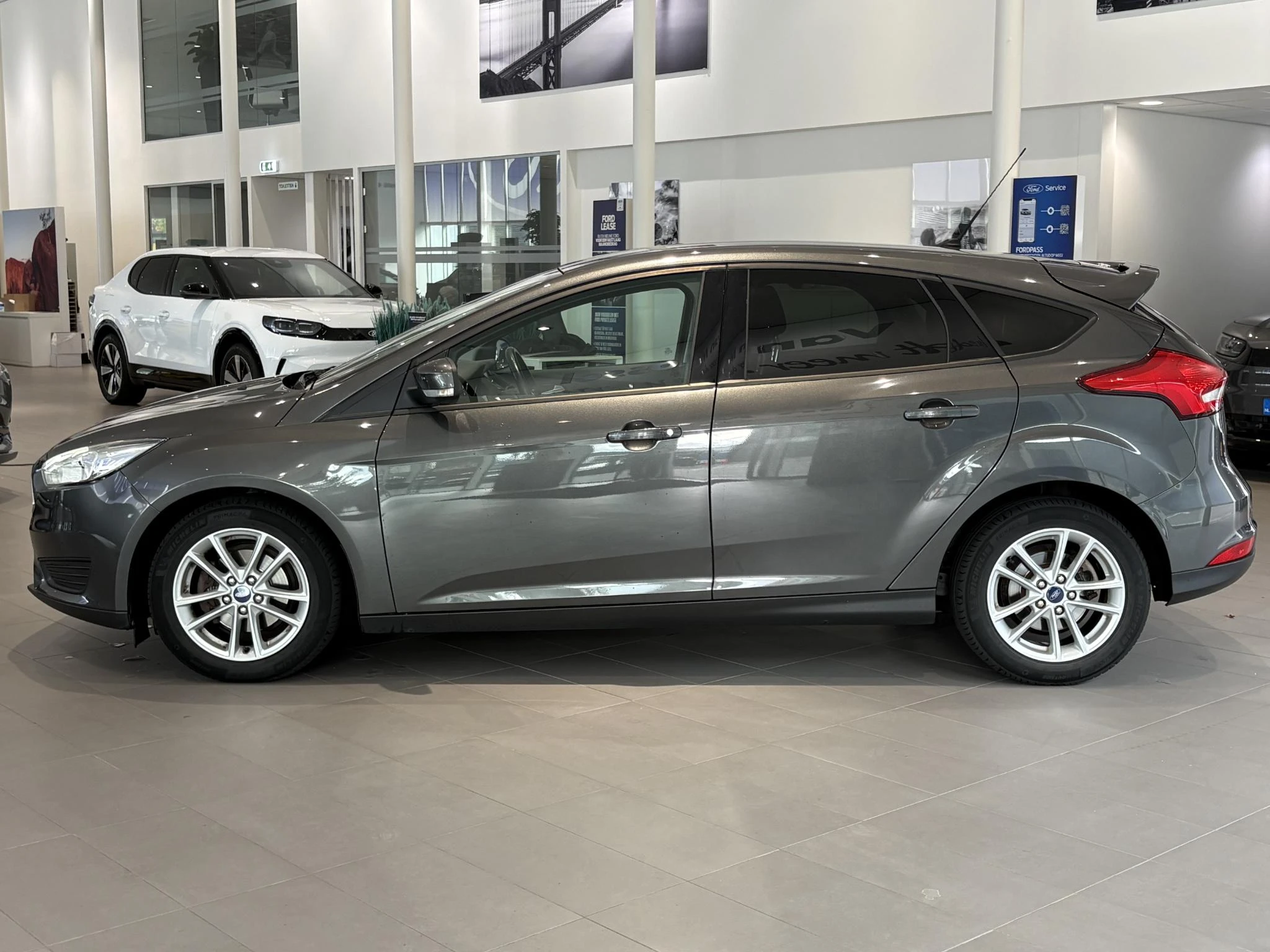 Ford-Focus-image-9