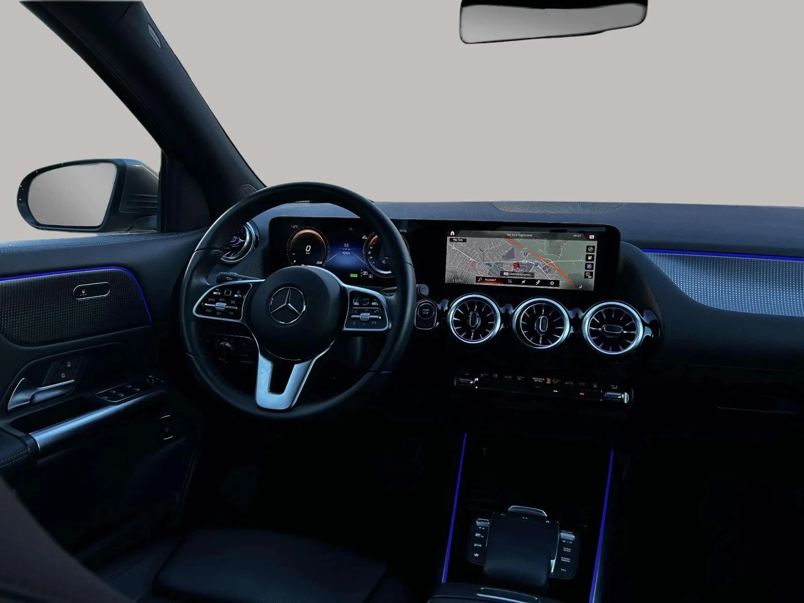 Mercedes-Benz-EQA-image-15