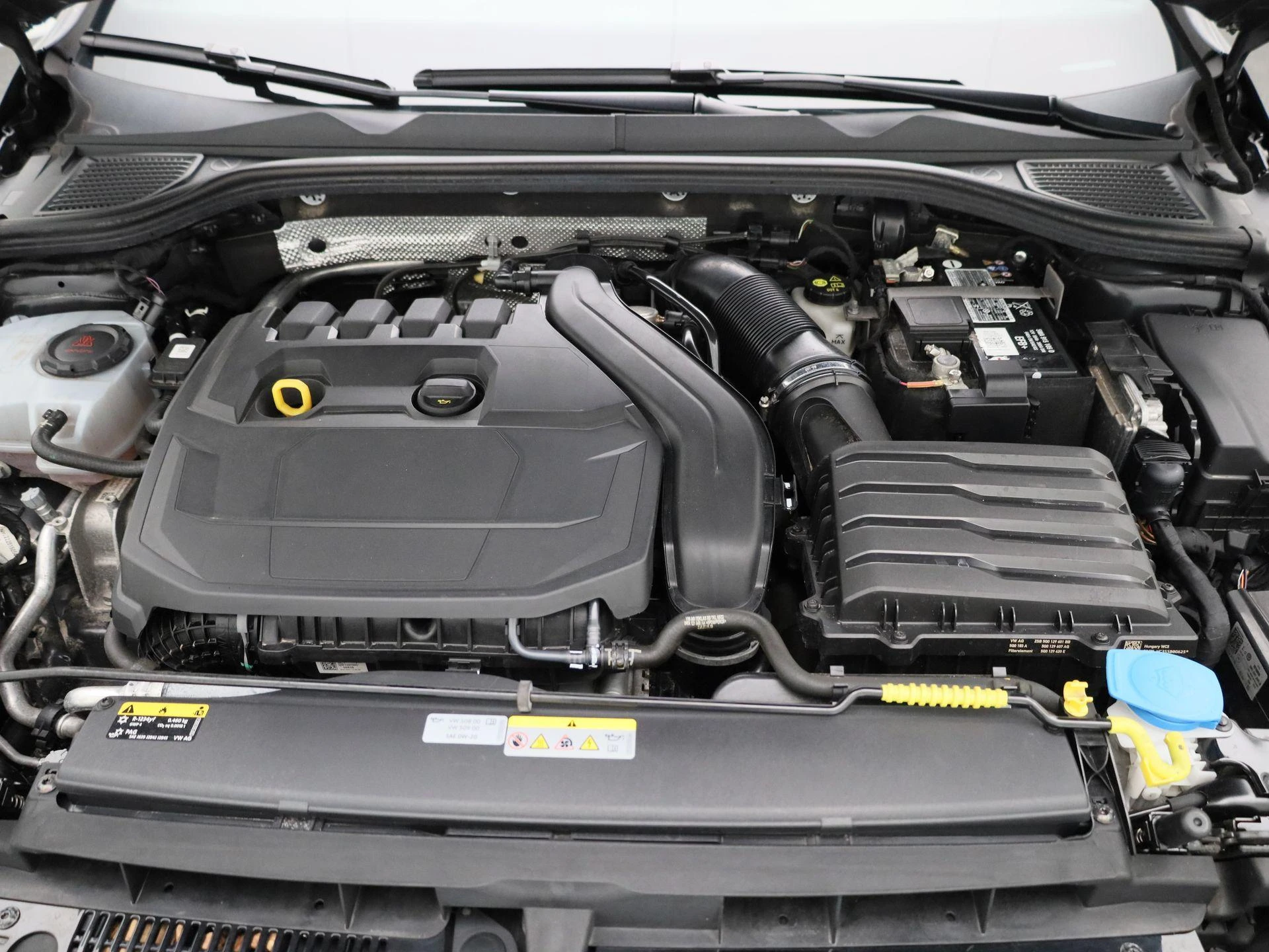 Volkswagen-Golf-image-38