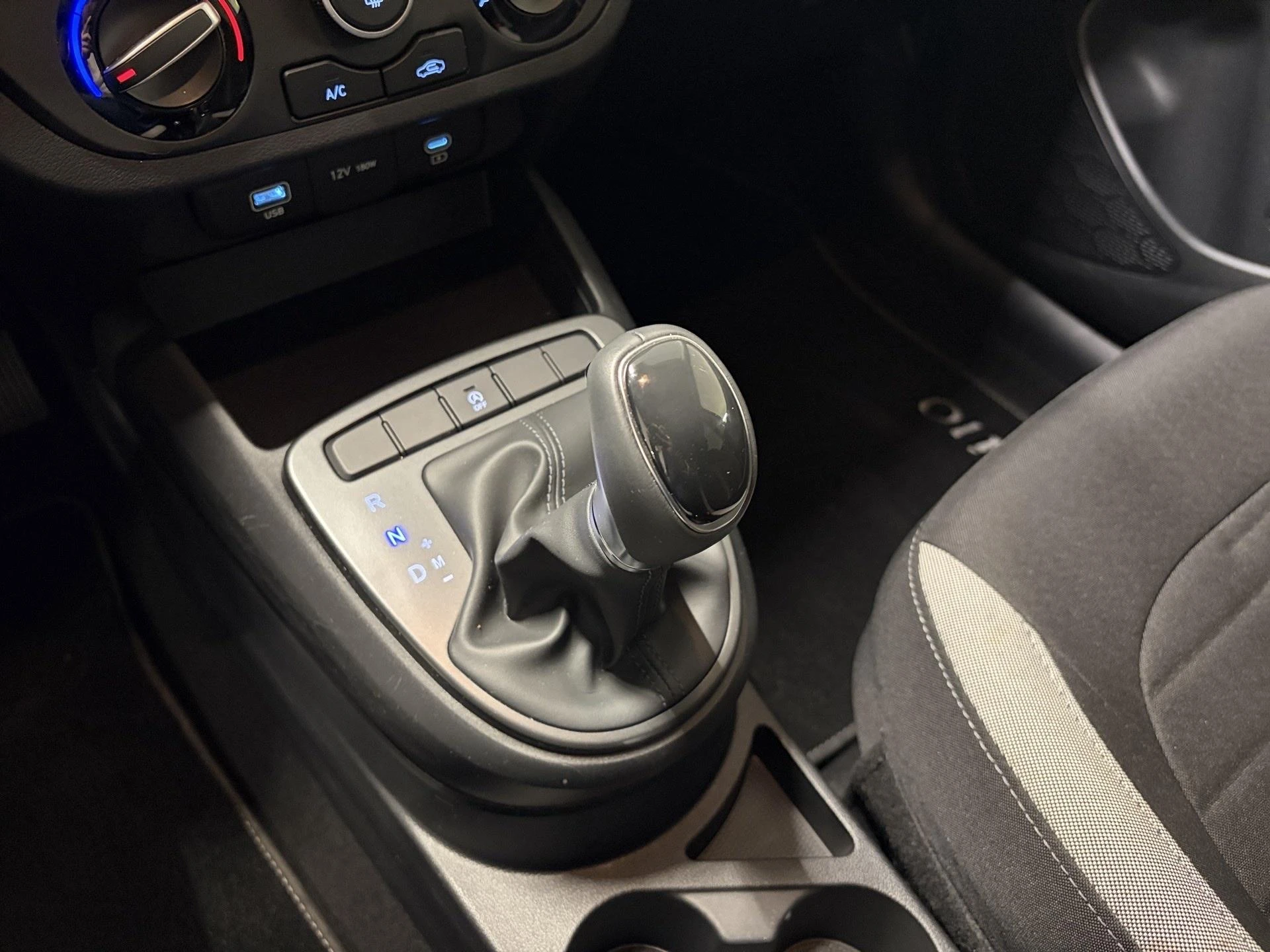 Hyundai-i10-image-10
