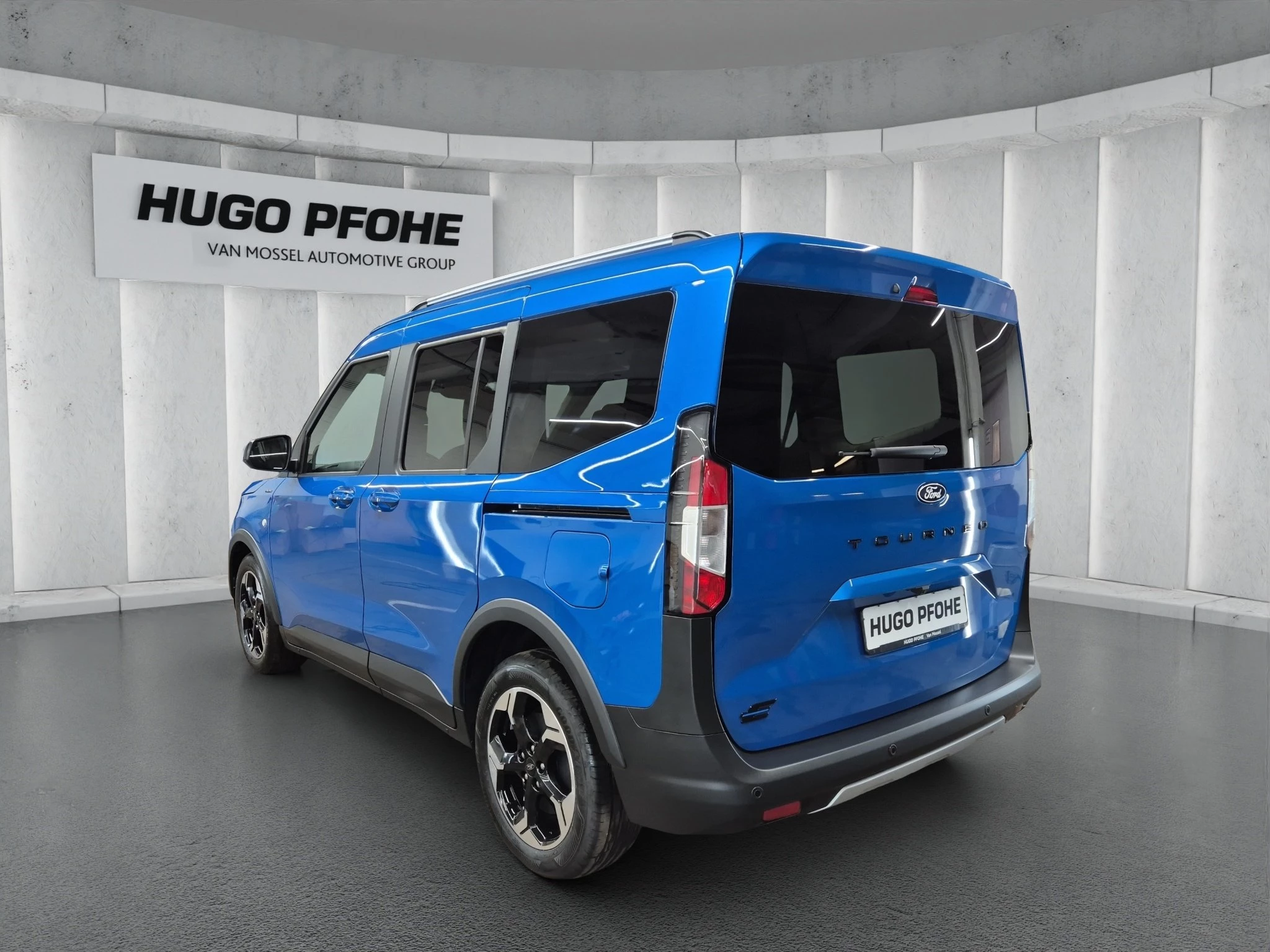 Ford-Tourneo Courier-image-3