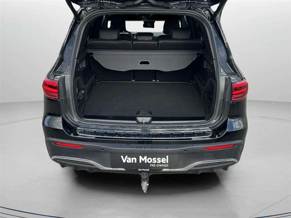 Mercedes-Benz-EQB-image-25