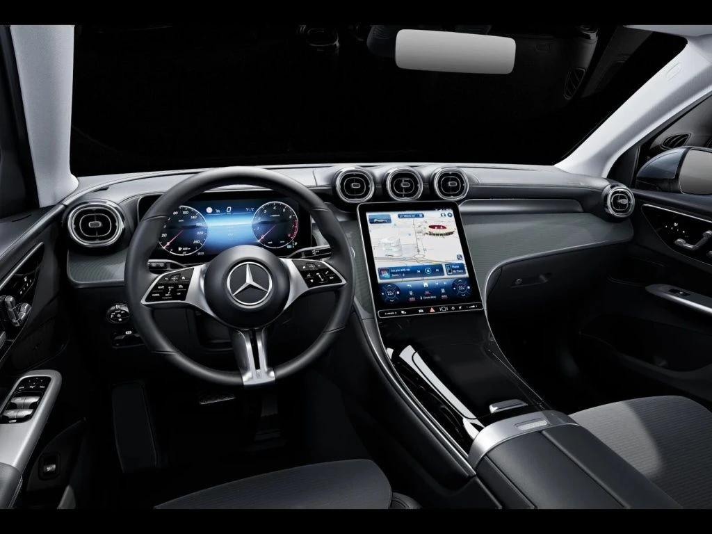Mercedes-Benz-GLC 200-image-9