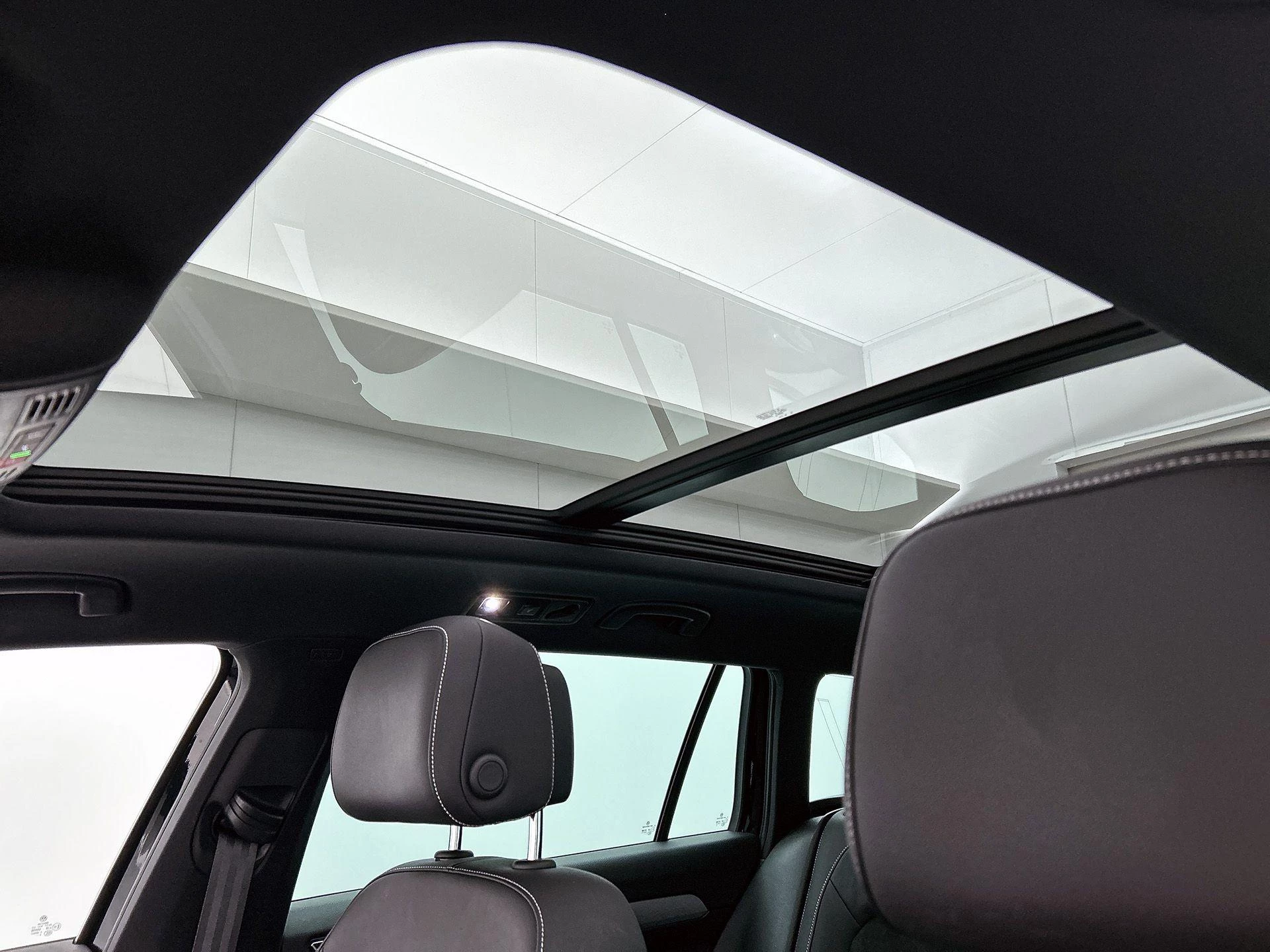 Volkswagen-Passat-image-46