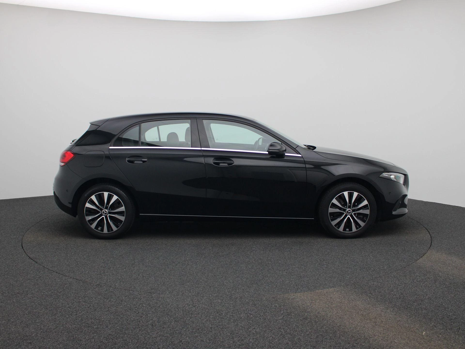 Mercedes-Benz A-Klasse 250 e Business Line