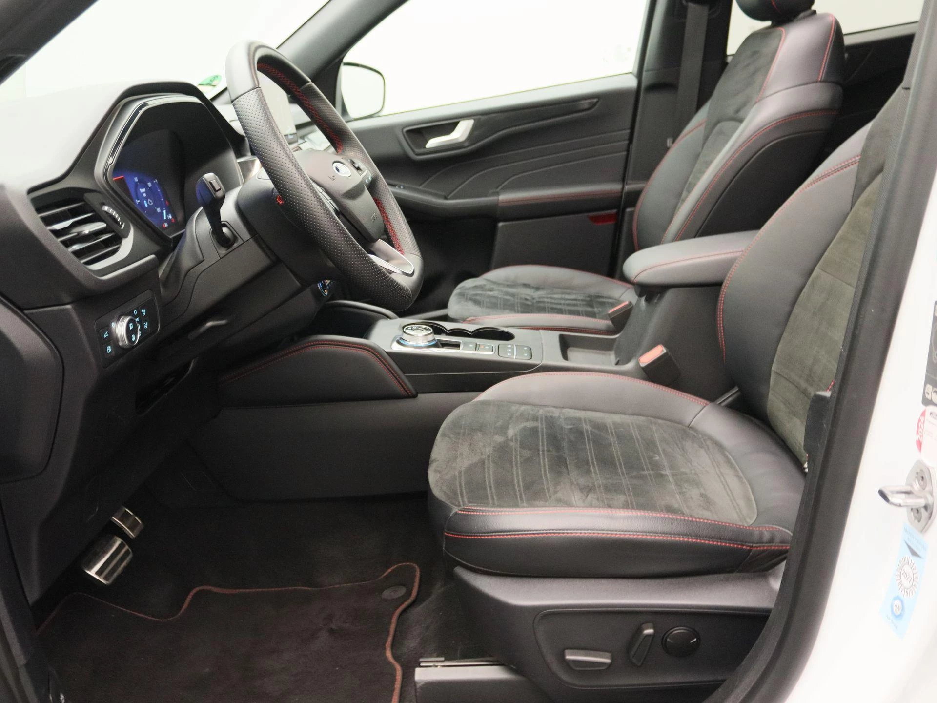 Ford-Kuga-image-13