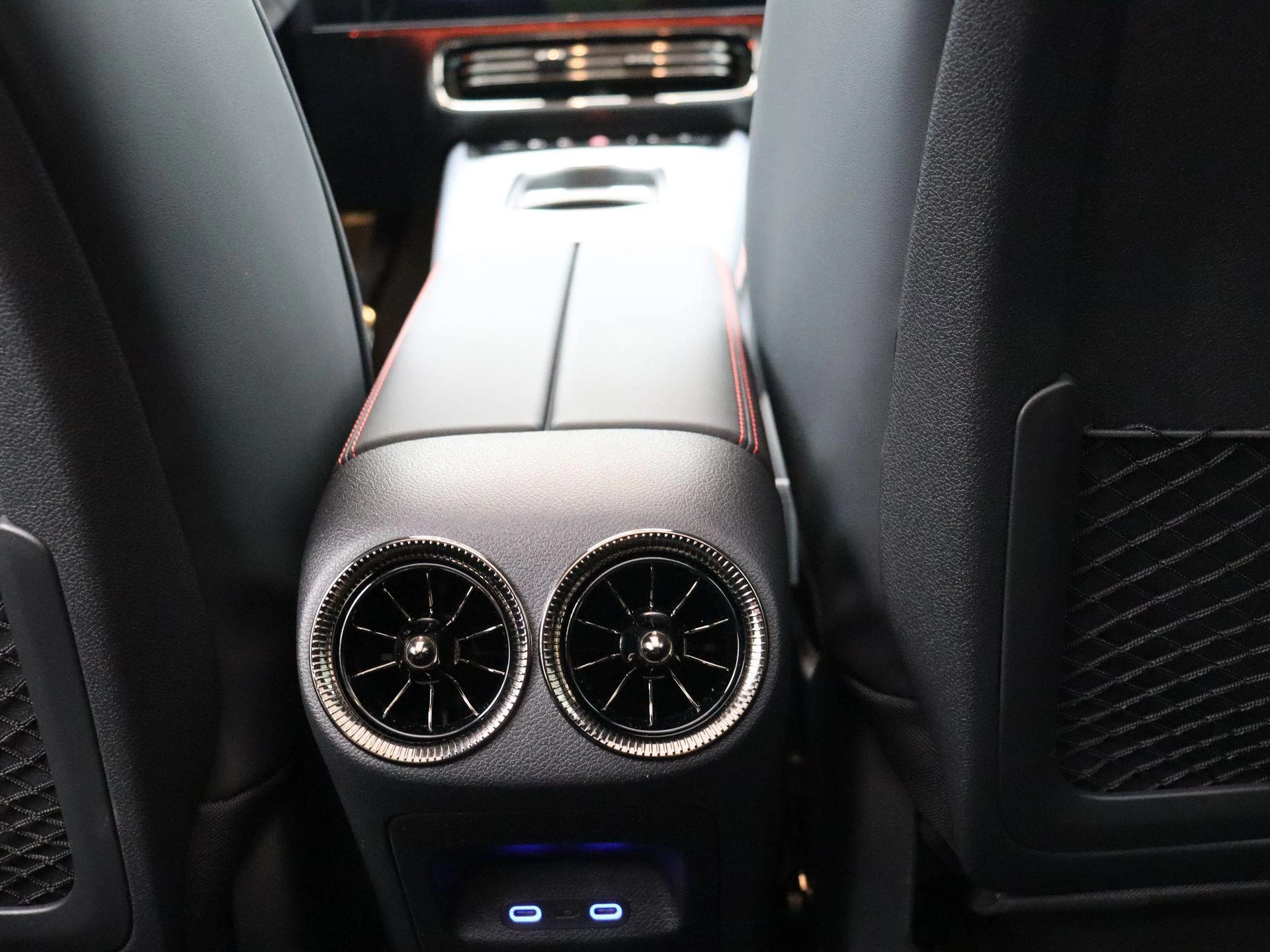 Mercedes-Benz-CLA-image-16