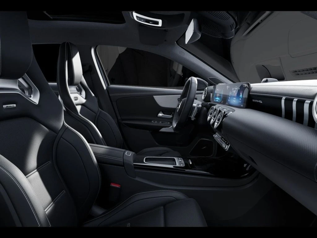 Mercedes-AMG-A-Klasse 45-image-9