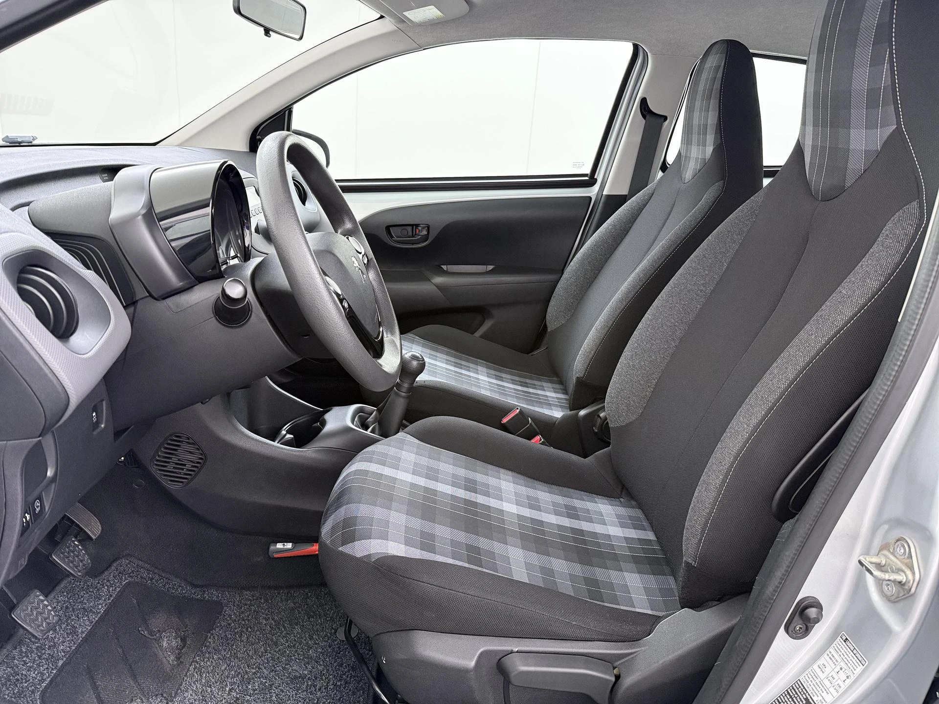 Peugeot-108-image-9