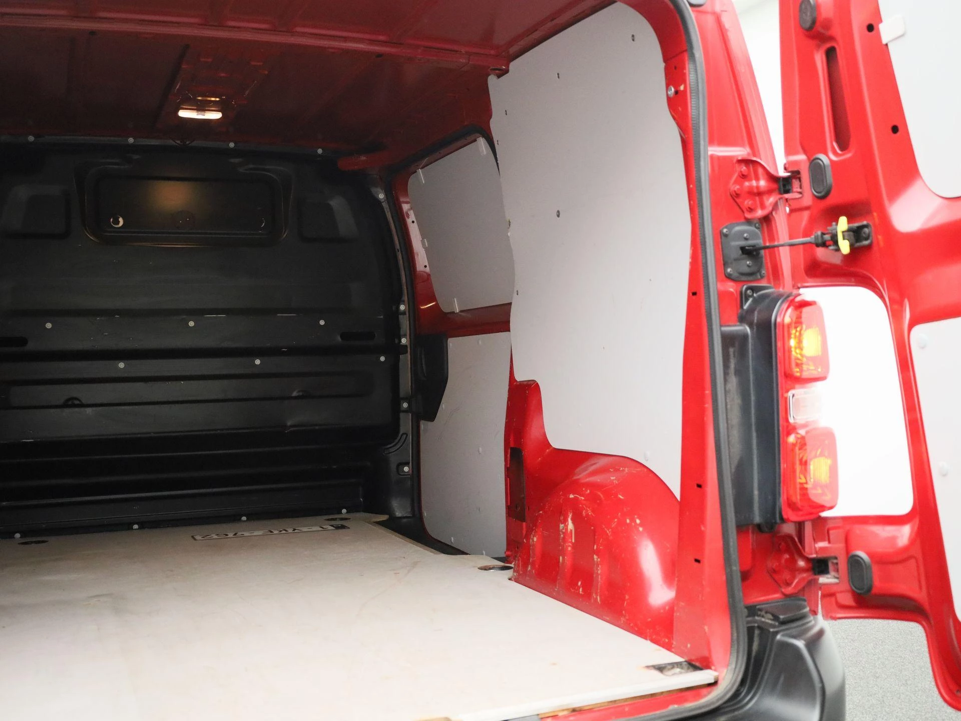 Opel Vivaro 1.5 Turbo 75kW Edition L2H1 26