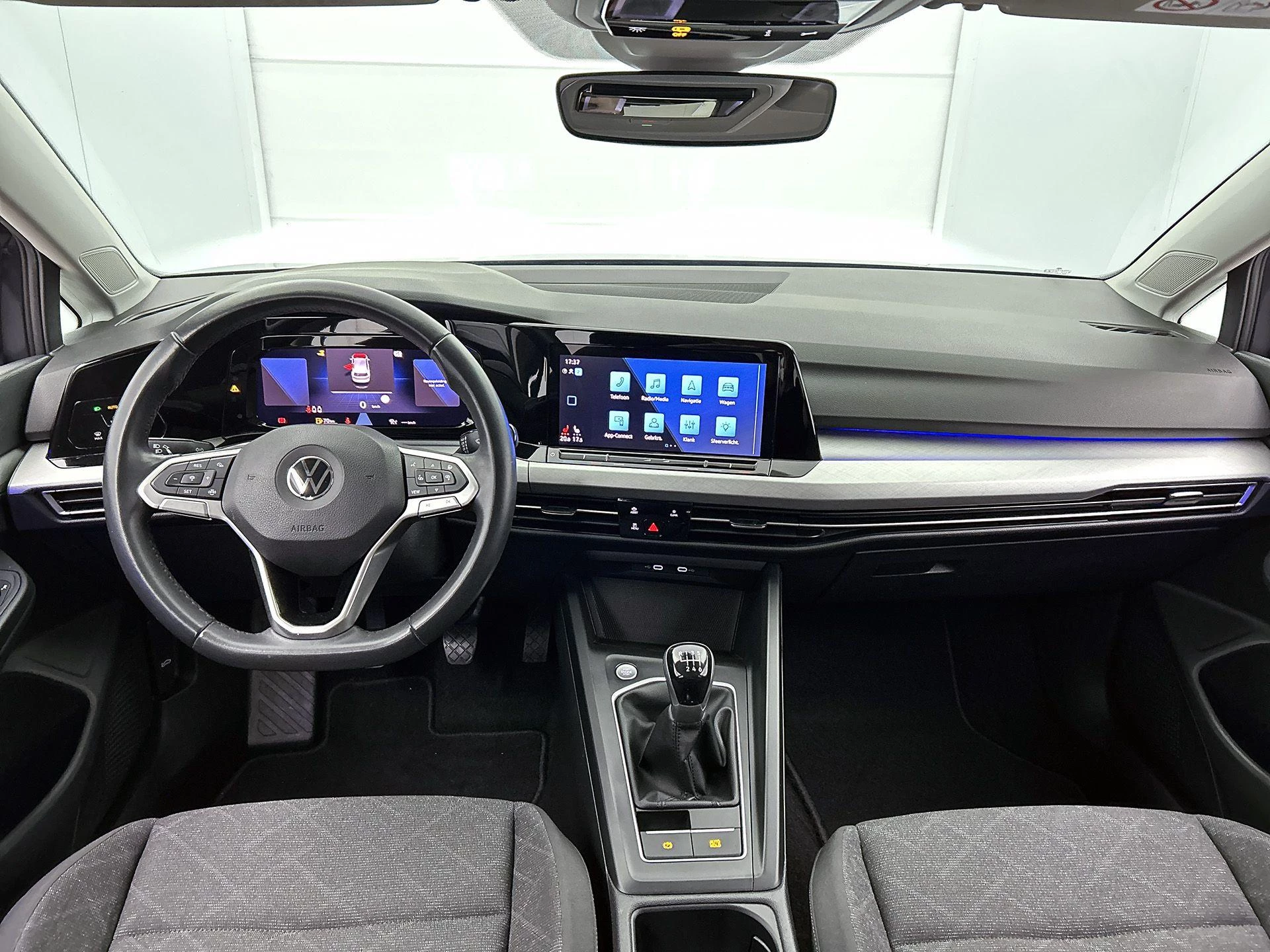 Volkswagen-Golf-image-20