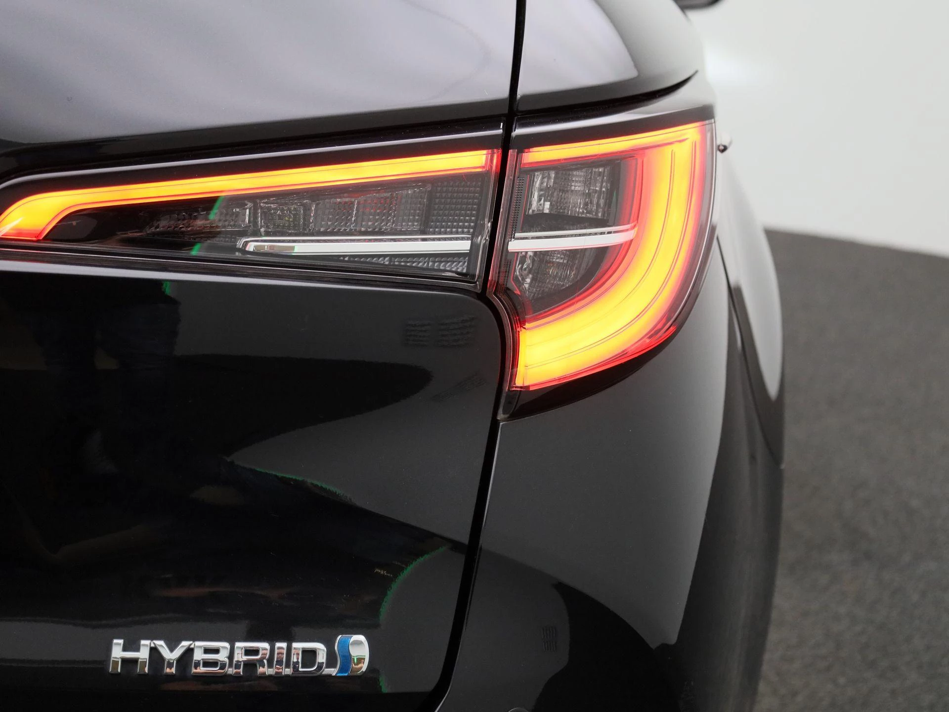 Toyota Corolla Touring Sports 1.8 Hybrid Business Plus
