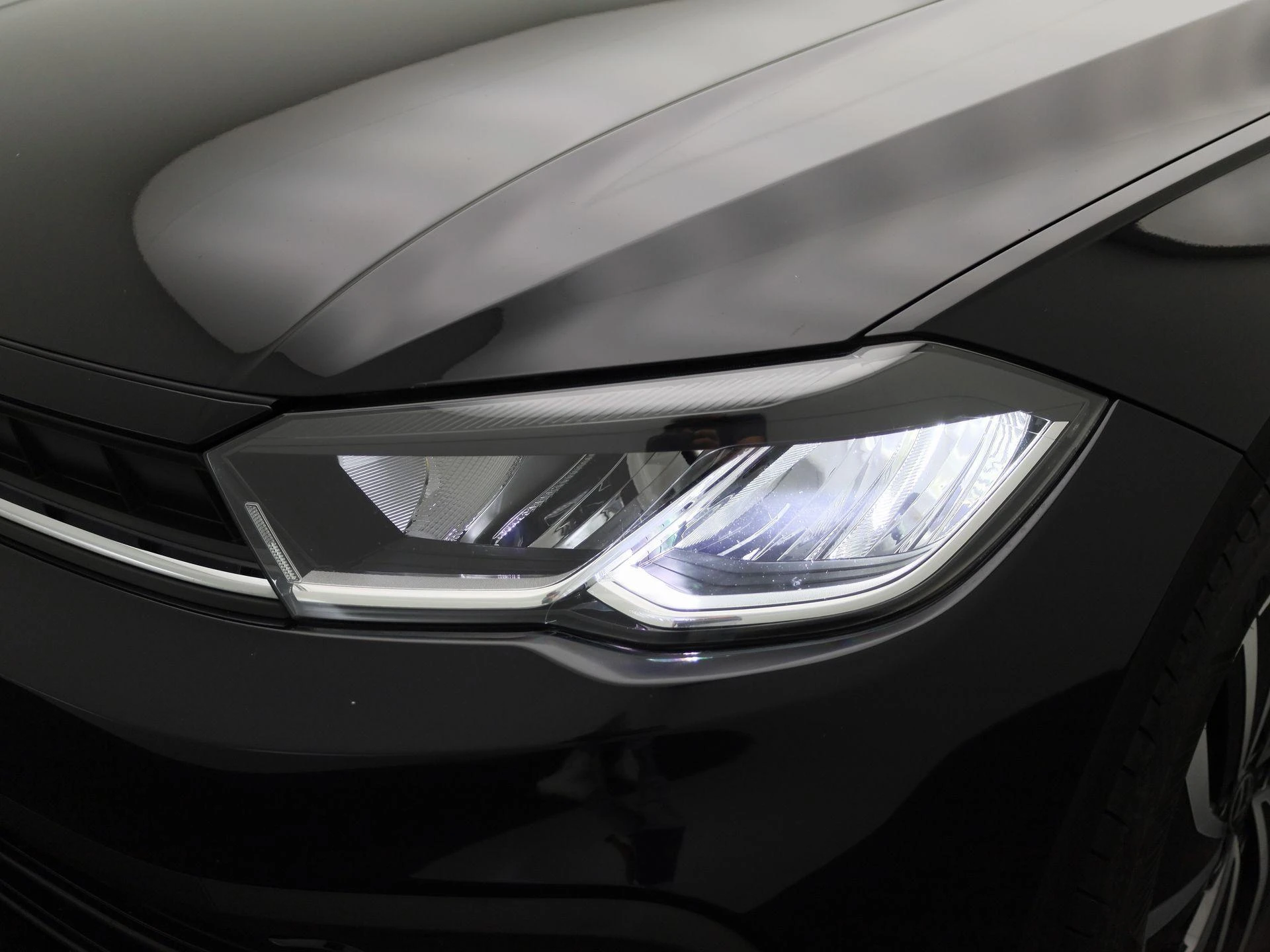 Volkswagen-Polo-image-14