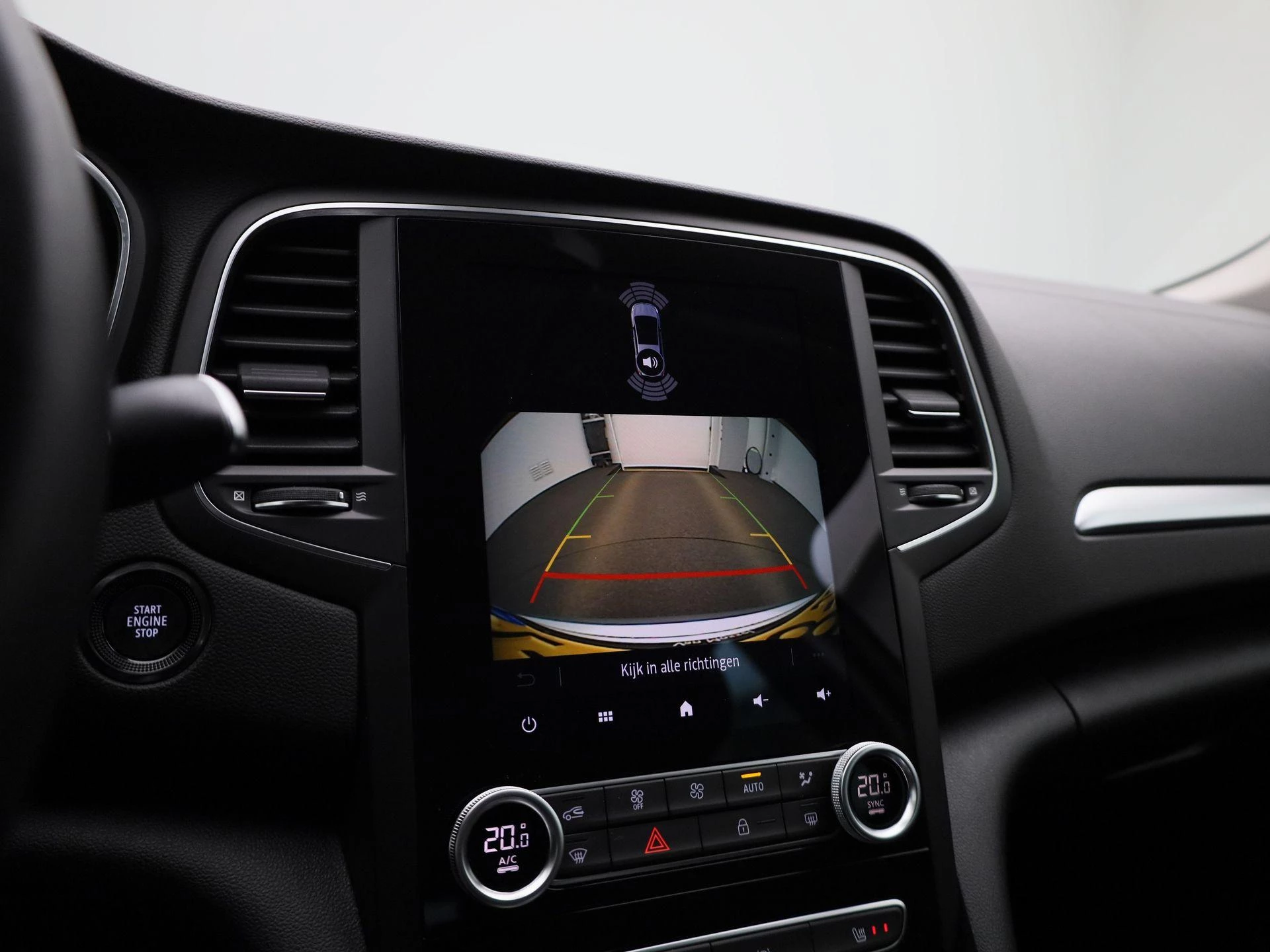 Renault-Mégane Estate-image-17