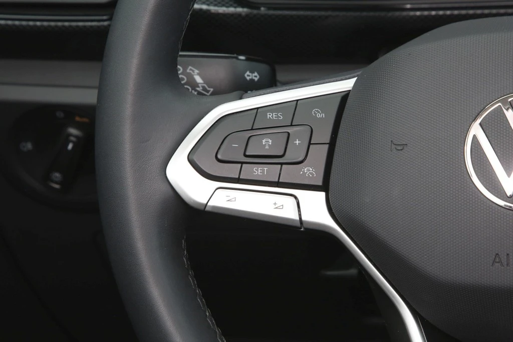 Volkswagen-T-Cross-image-16