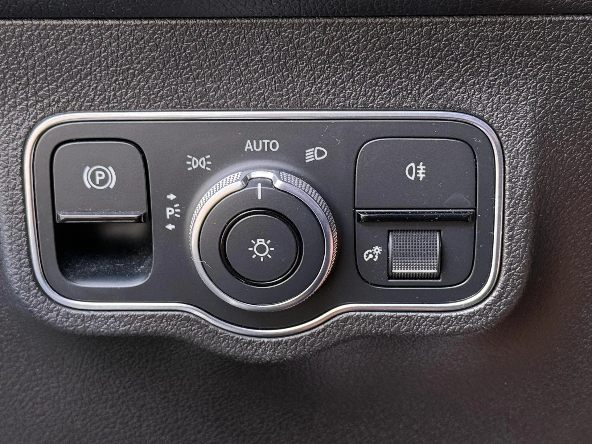 Mercedes-Benz GLB 180 Business Solution AMG