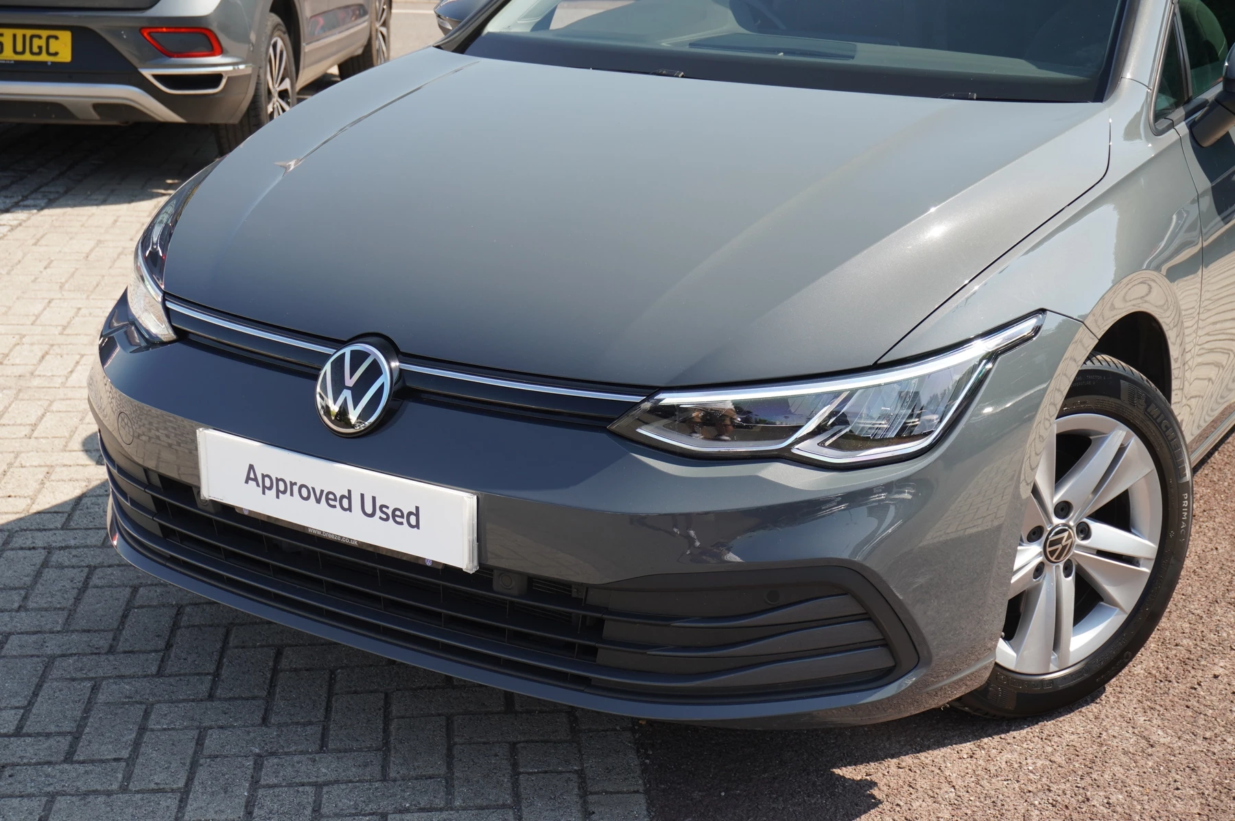 Volkswagen-Golf-image-36