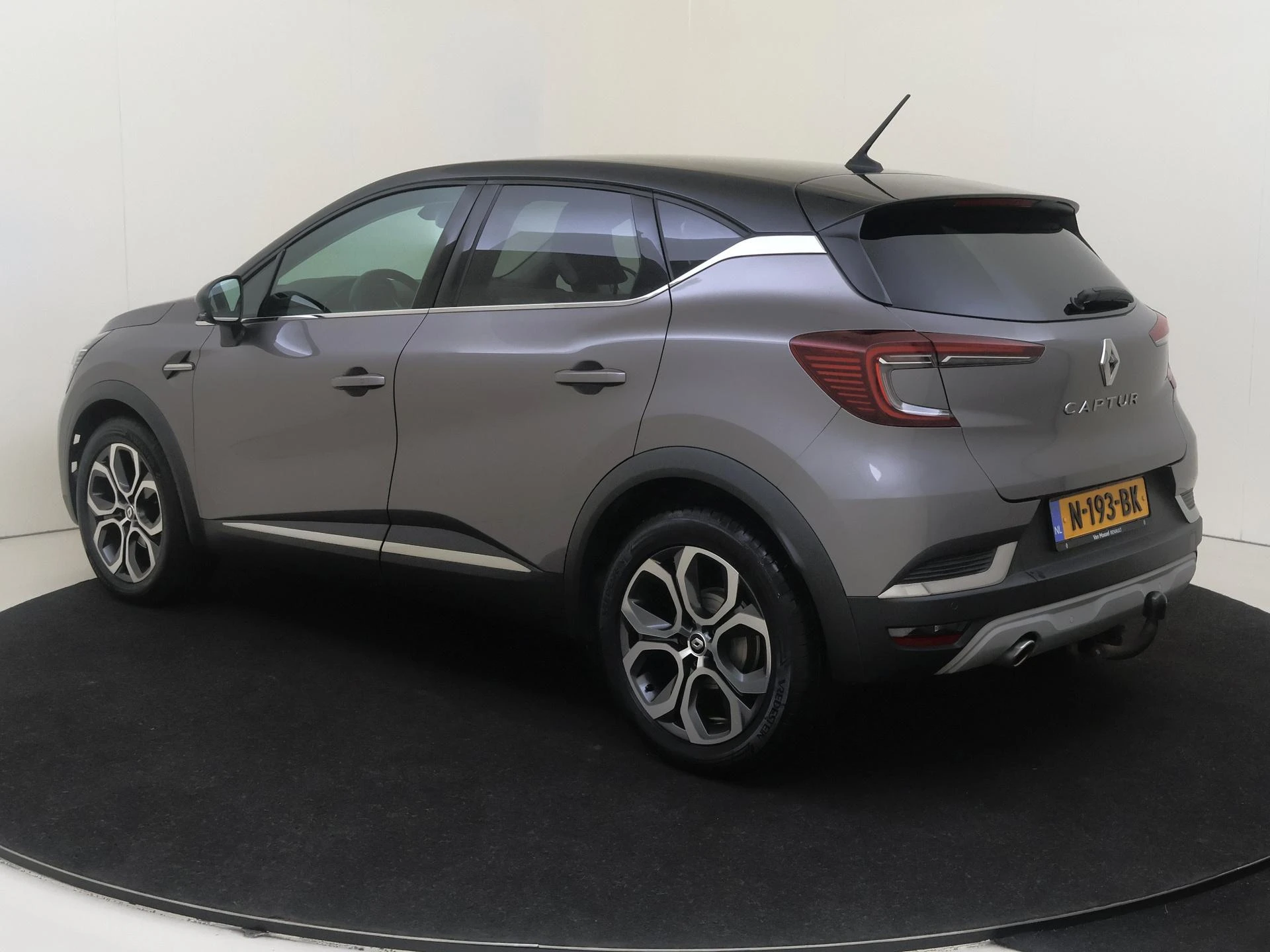 Renault-Captur-image-2