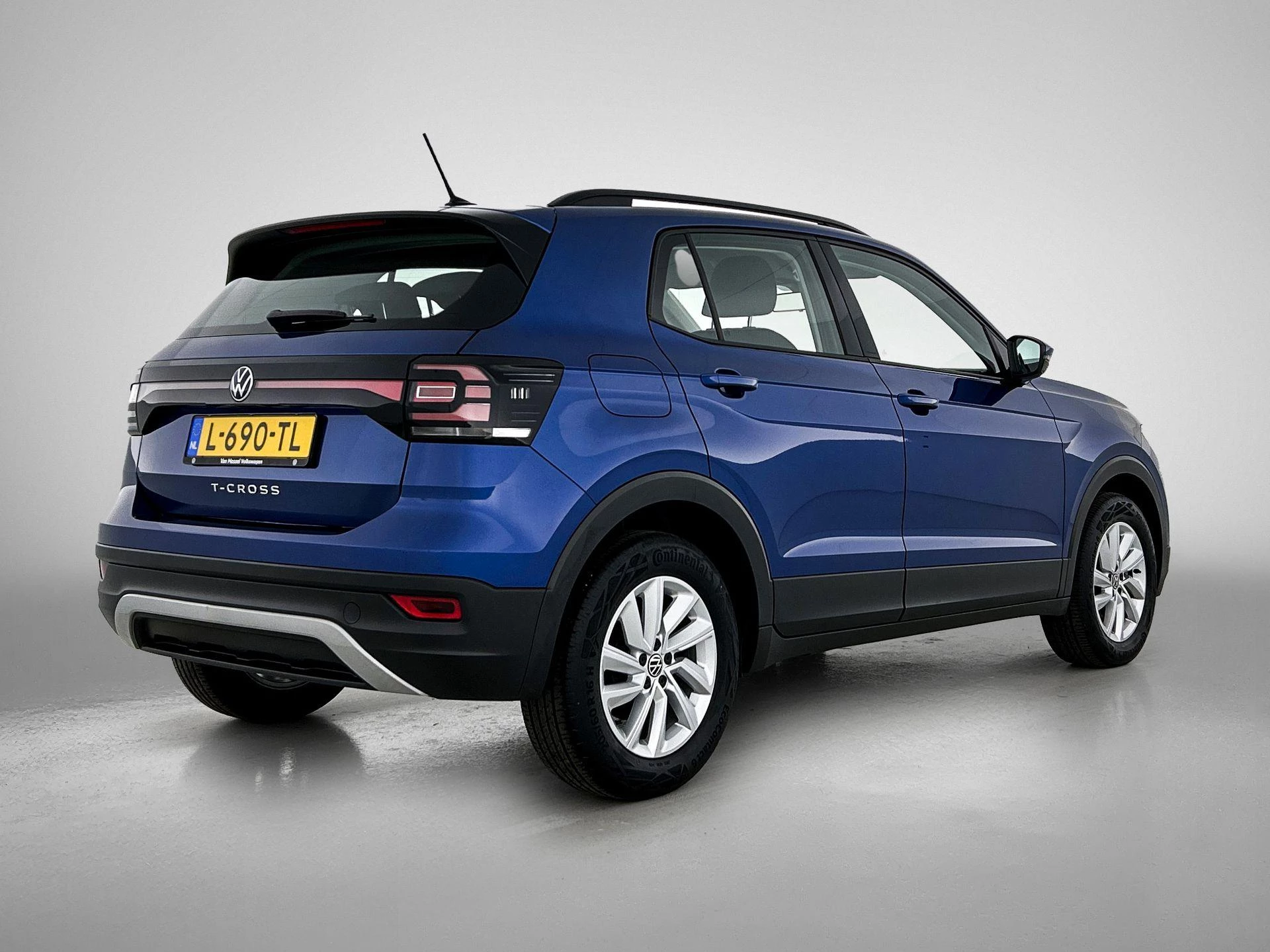 Volkswagen-T-Cross-image-3