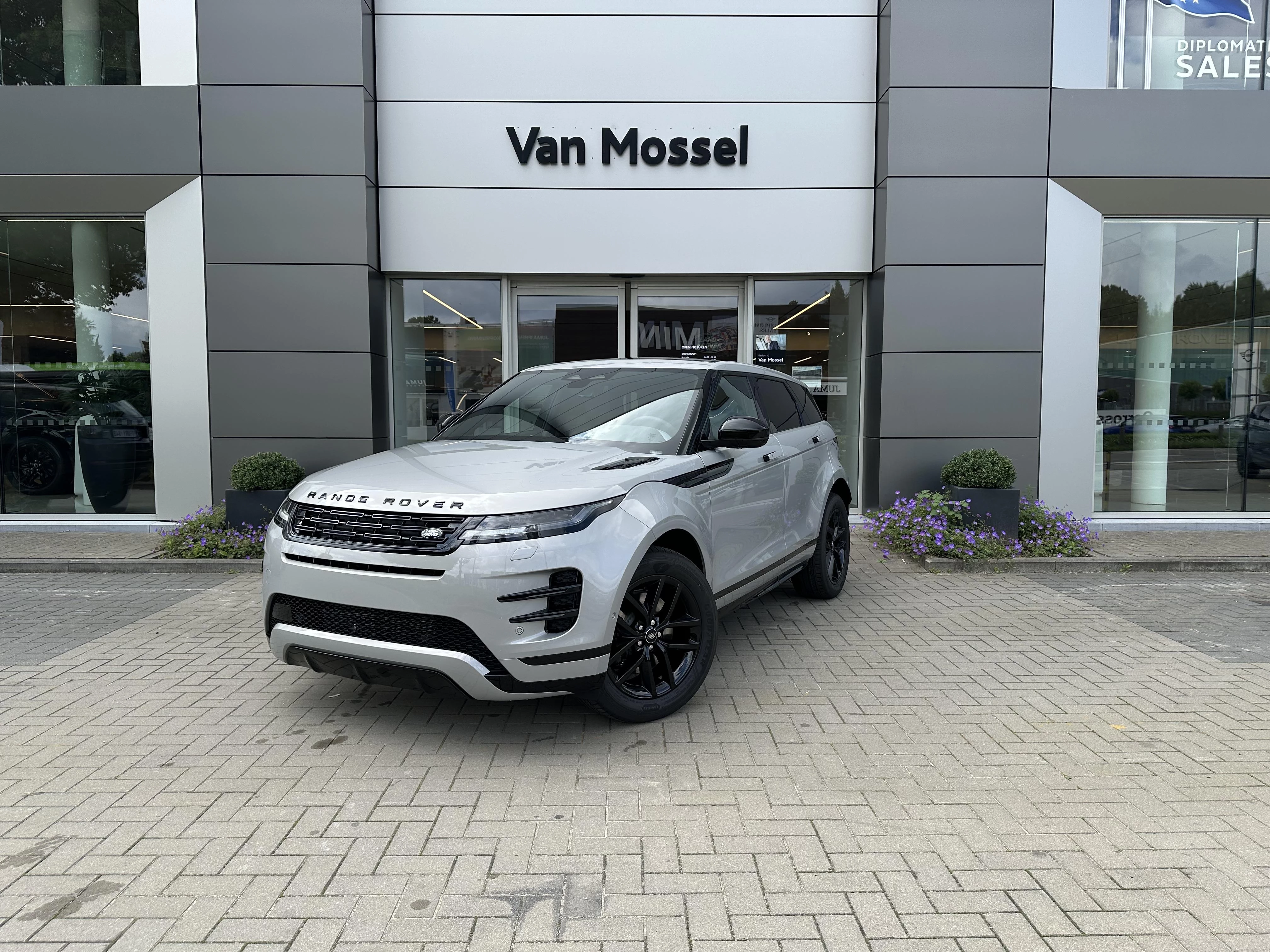 Land Rover-Range Rover Evoque-image-0
