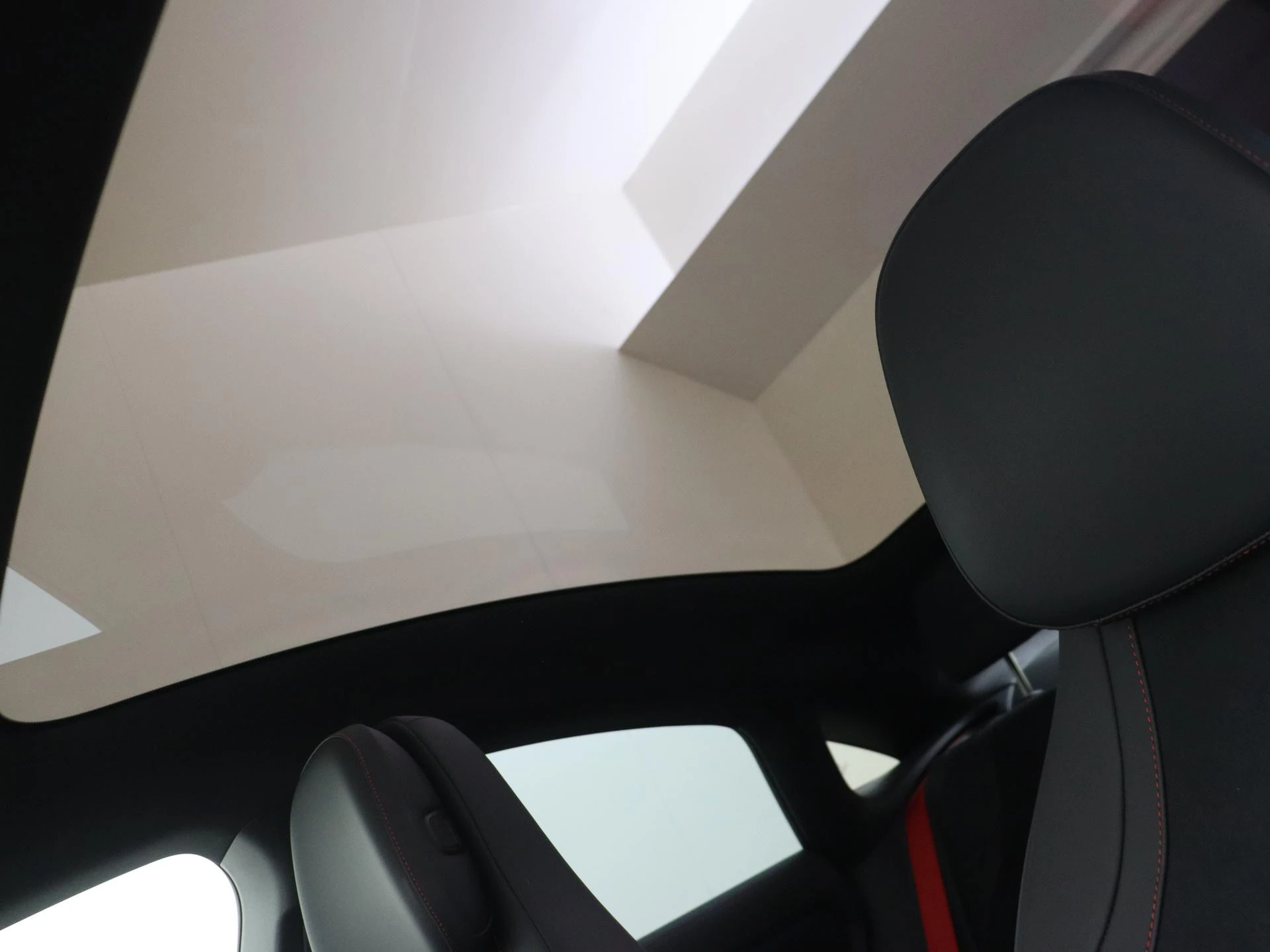Mercedes-Benz-CLA-image-24