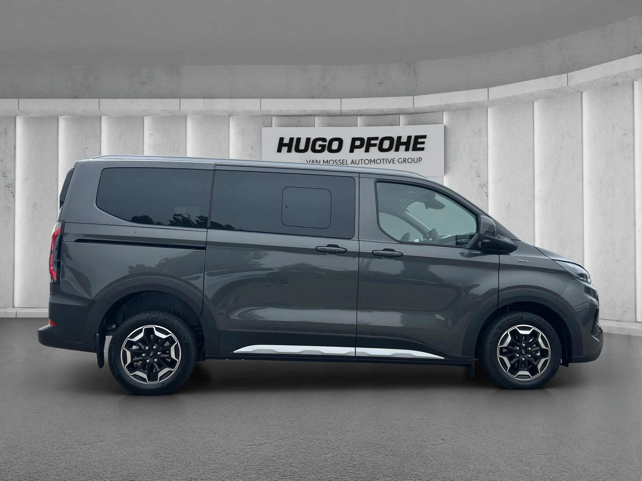 Ford-Tourneo Custom-image-5