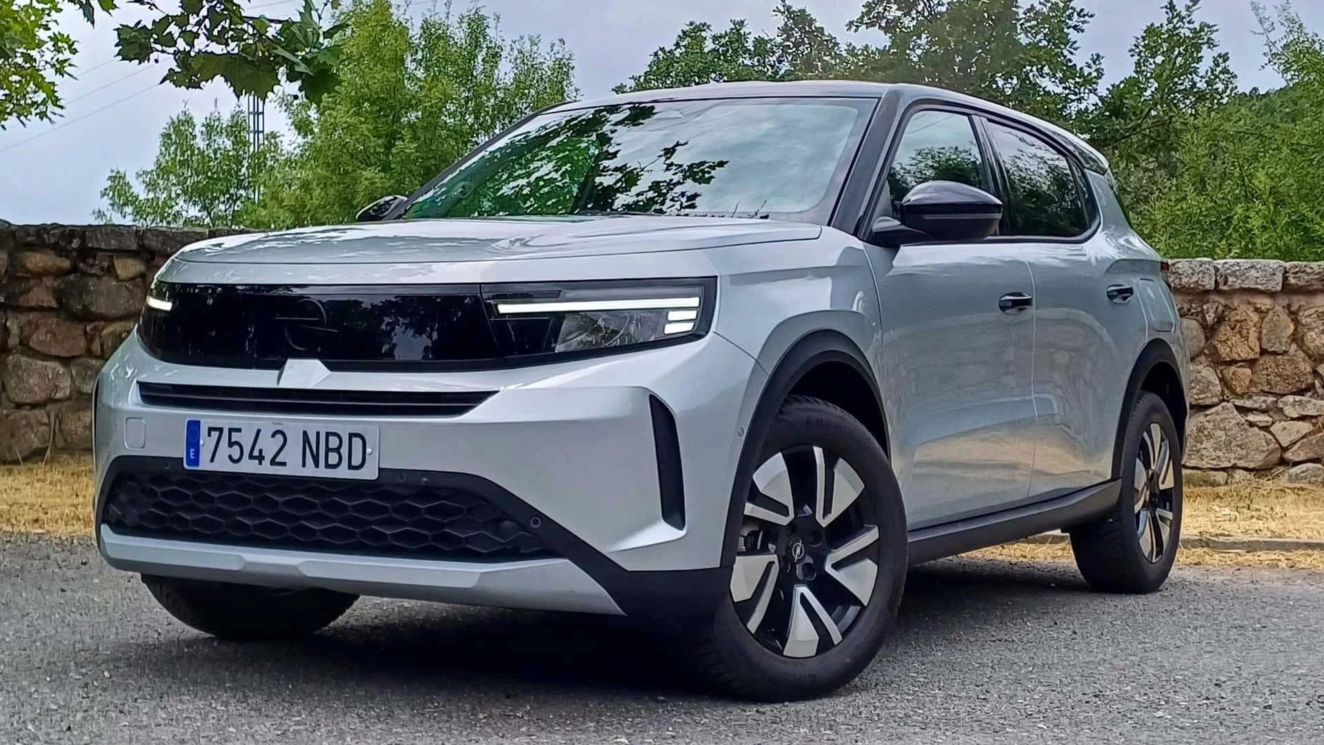 Opel-Frontera-image-0