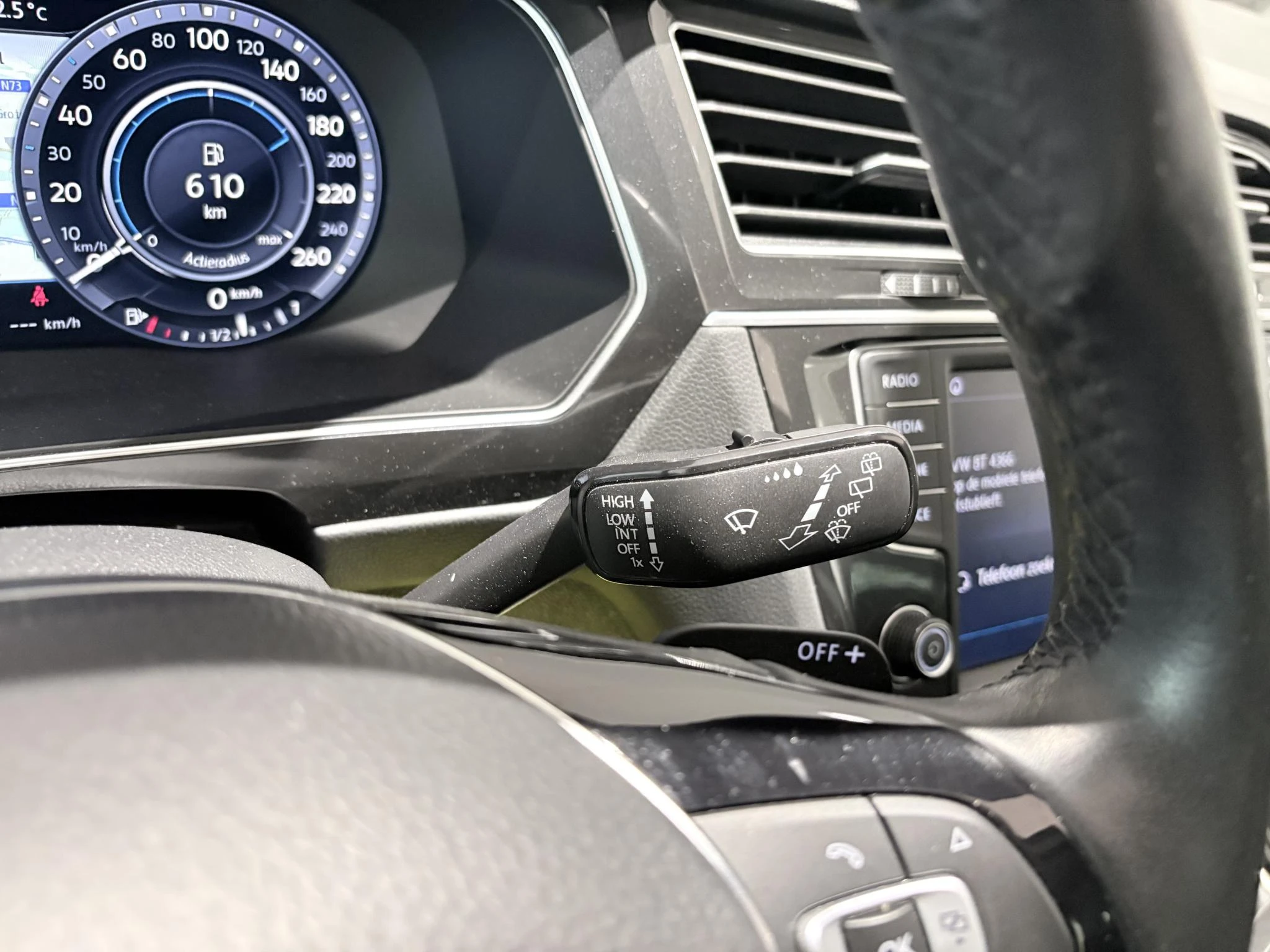 Volkswagen-Tiguan-image-14