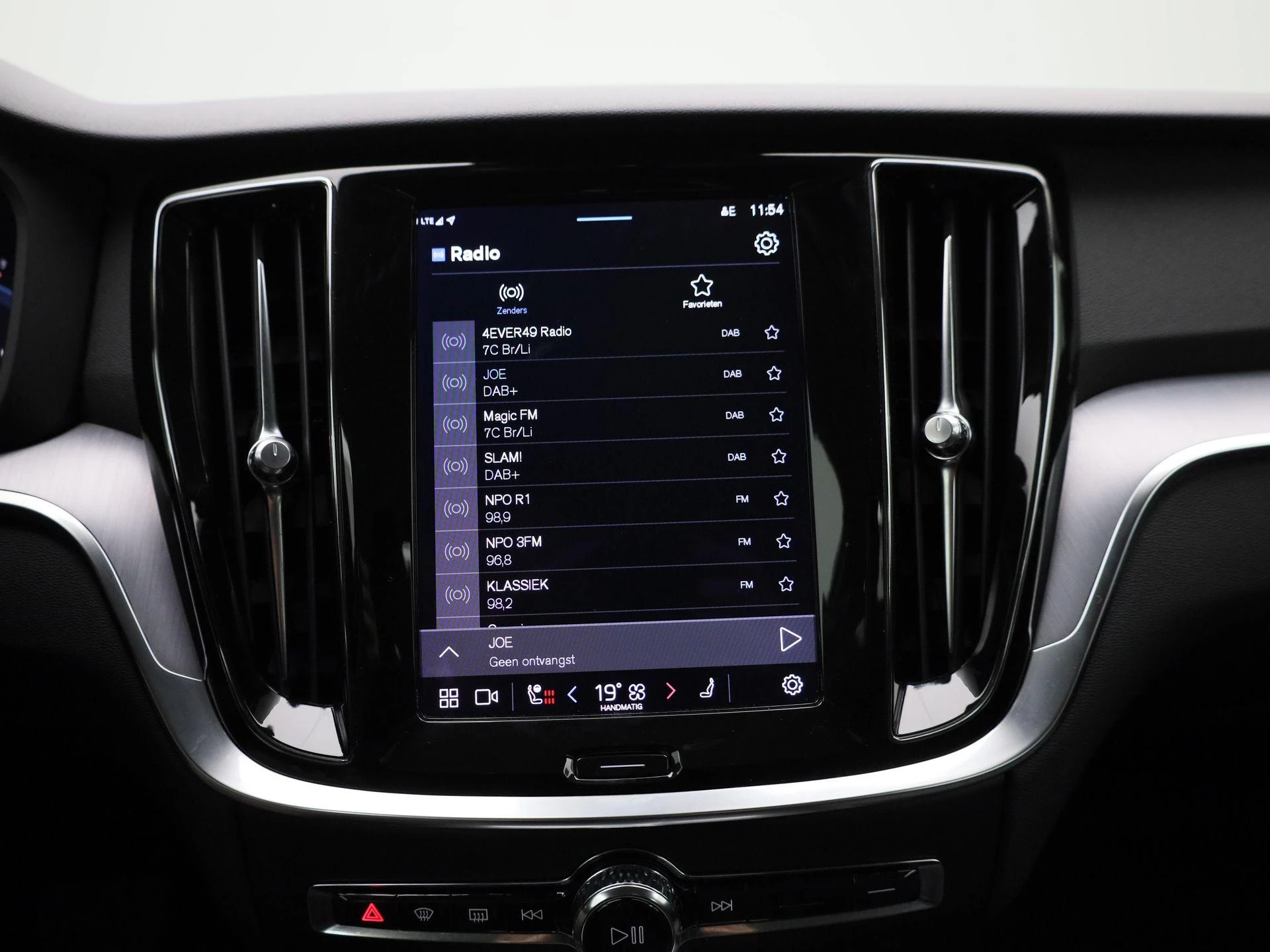 Volvo-V60-image-25