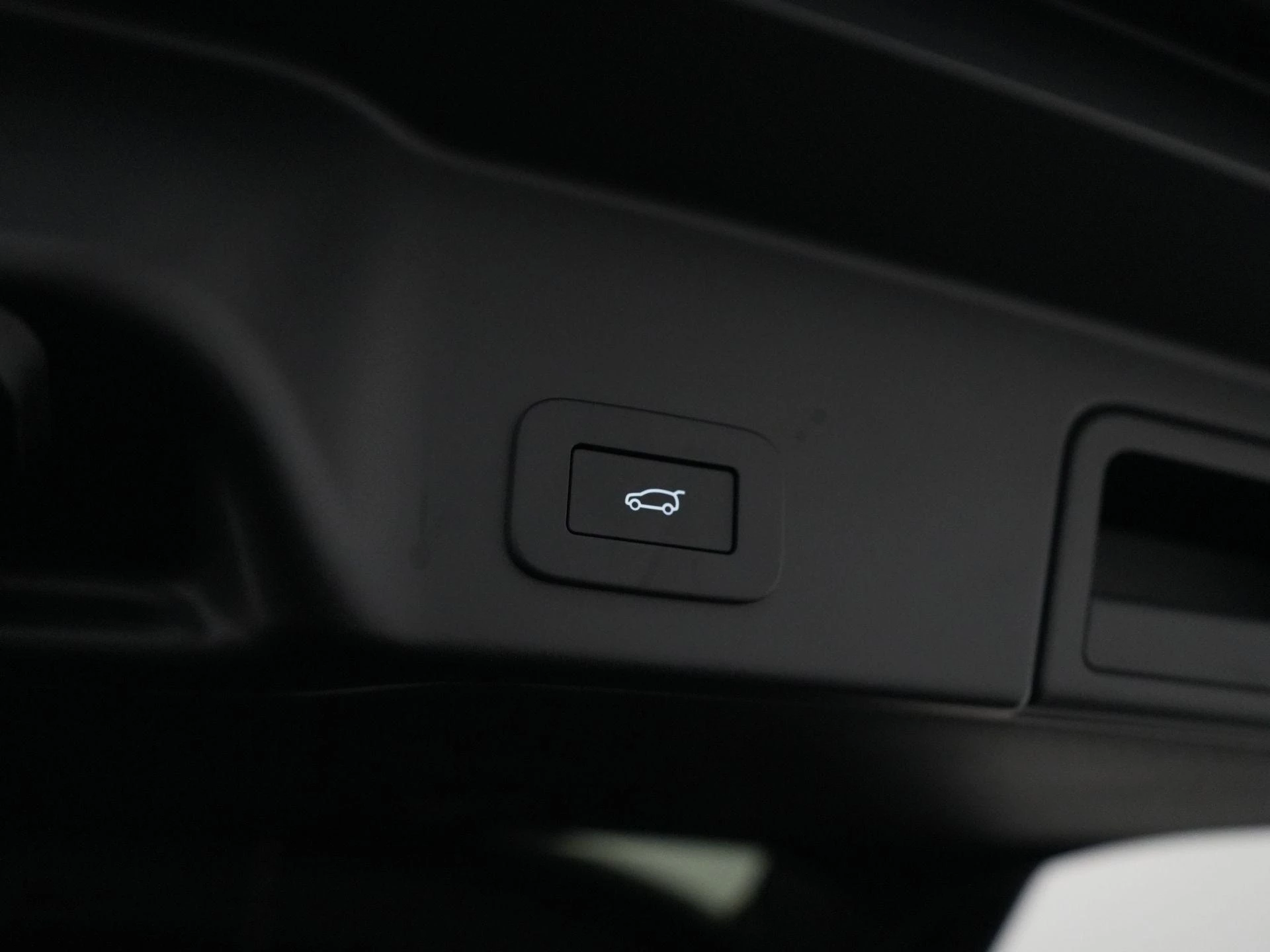 Land Rover-Range Rover Evoque-image-48