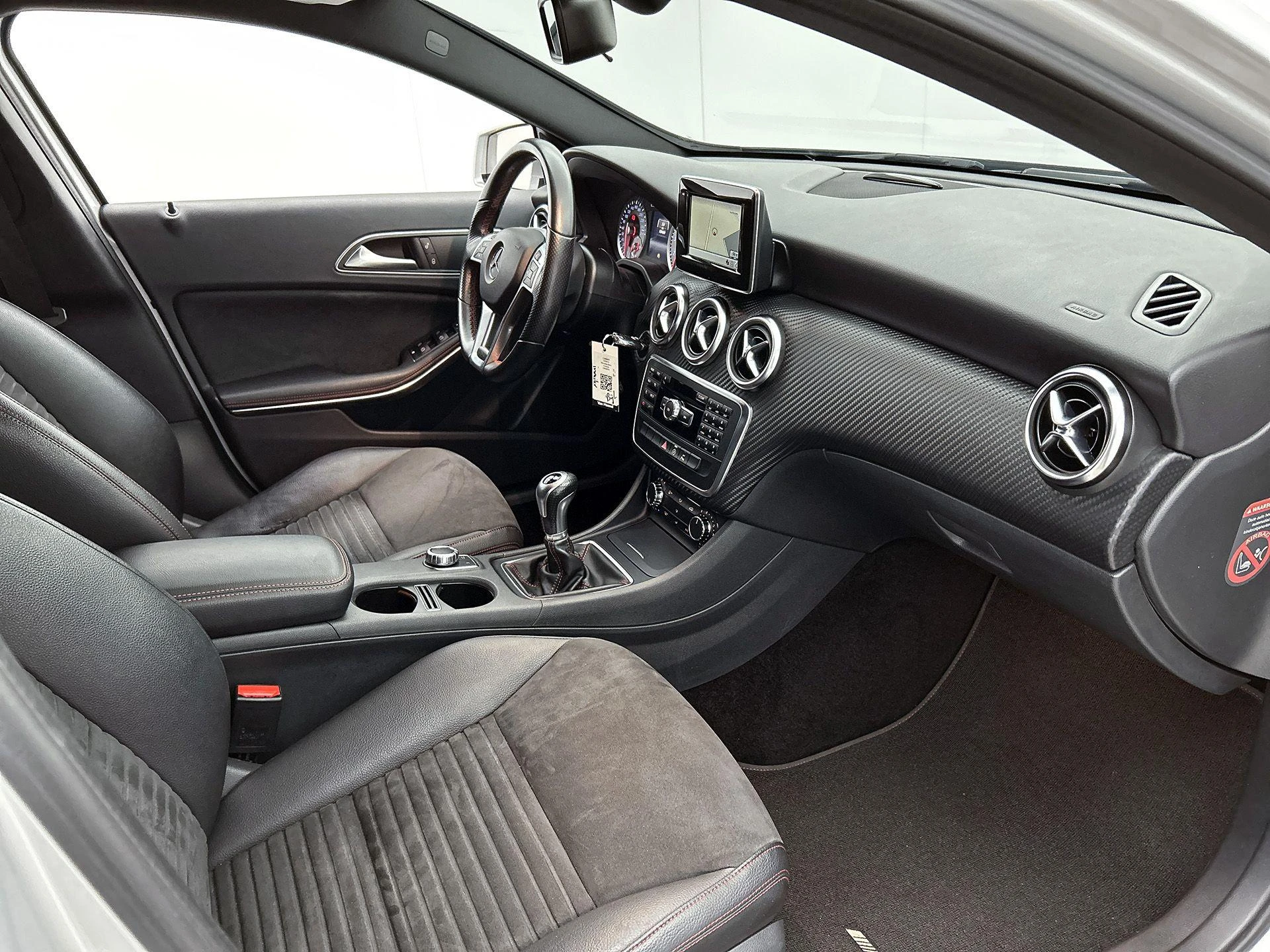 Mercedes-Benz-A-Klasse-image-17