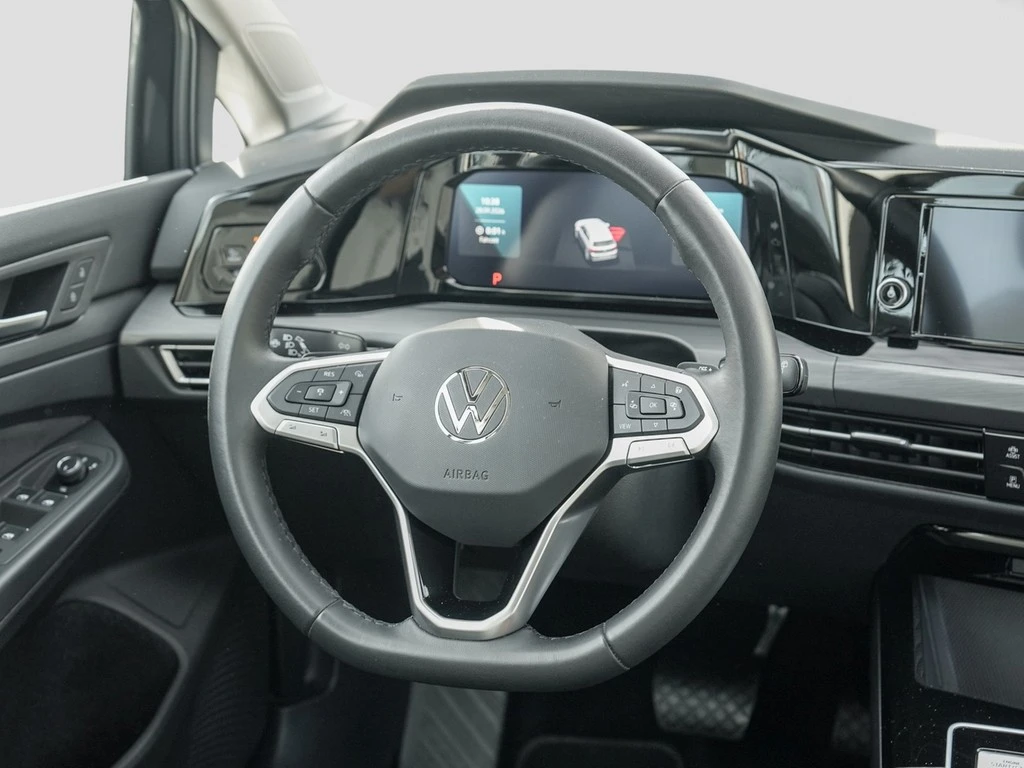 Volkswagen-Golf-image-10