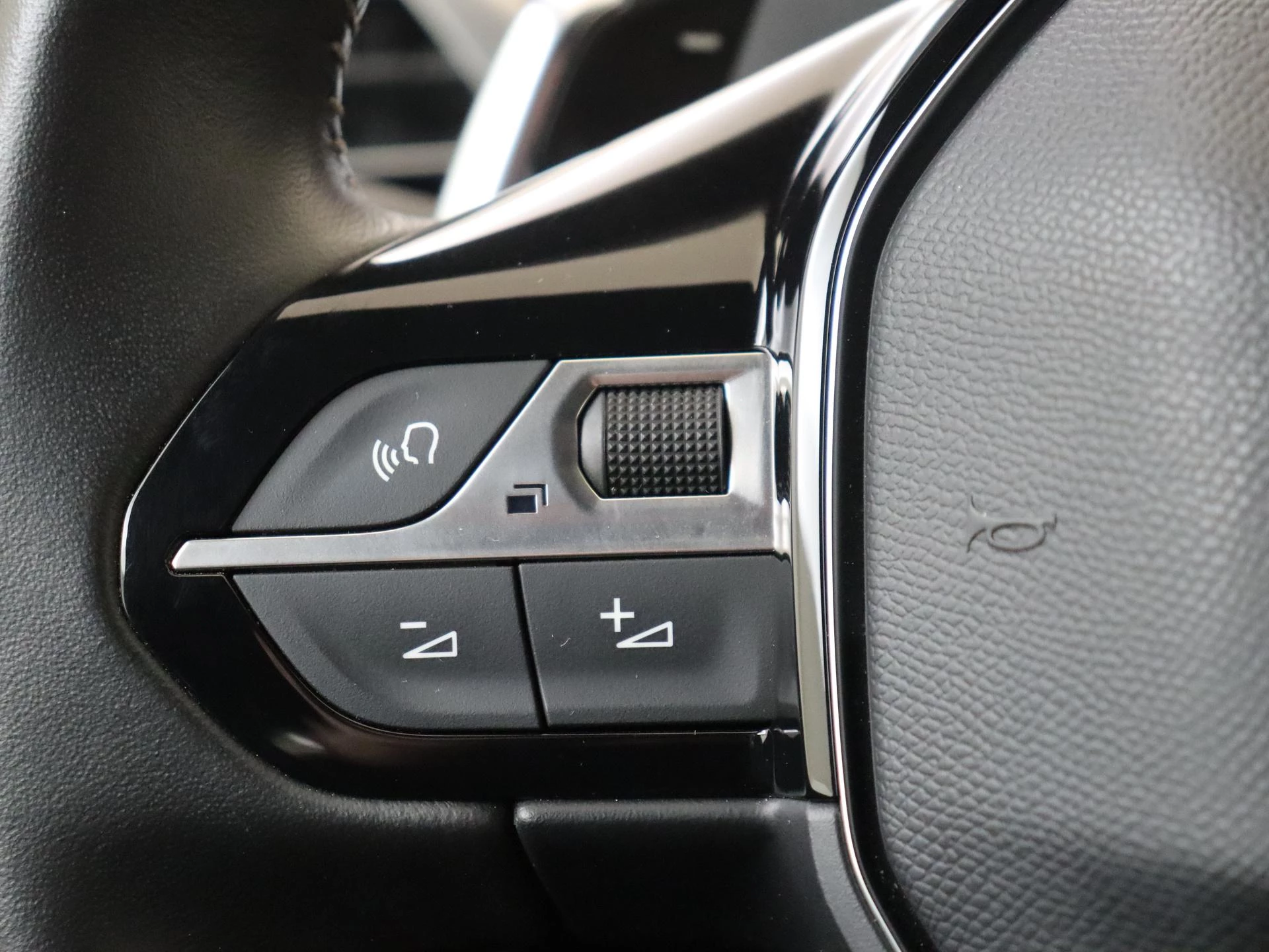 Peugeot-3008-image-12