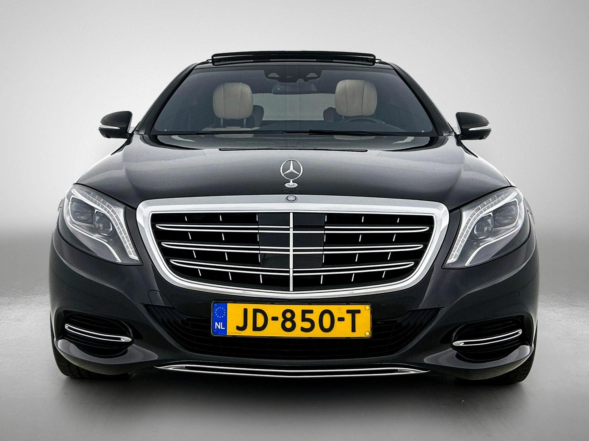 Mercedes-Benz-S-Klasse-image-4