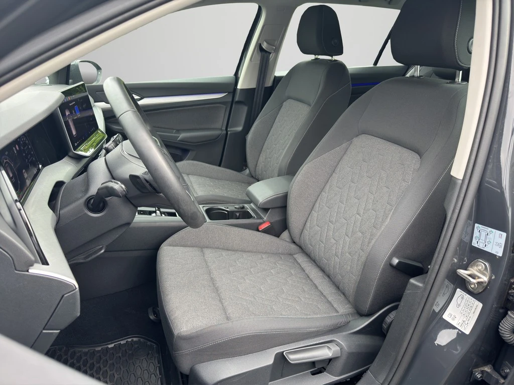 Volkswagen-Golf-image-5