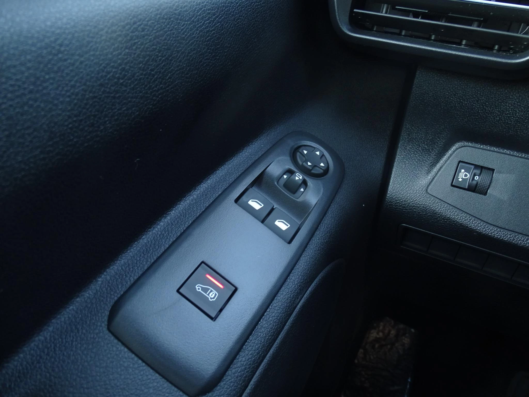 Peugeot-Partner-image-21