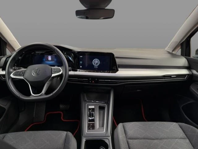 Volkswagen-Golf-image-9
