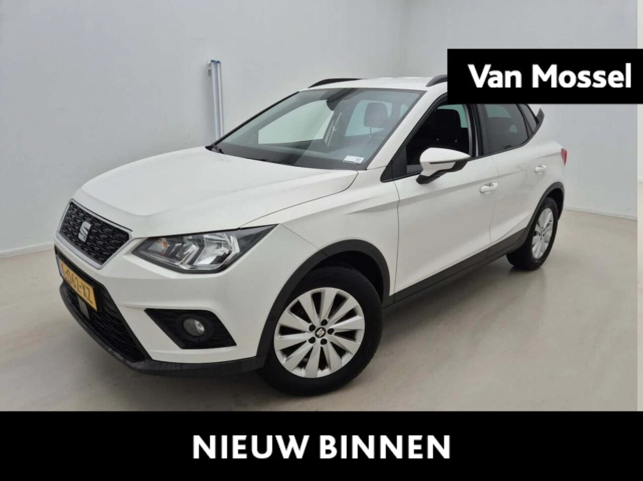 SEAT-Arona-image-0