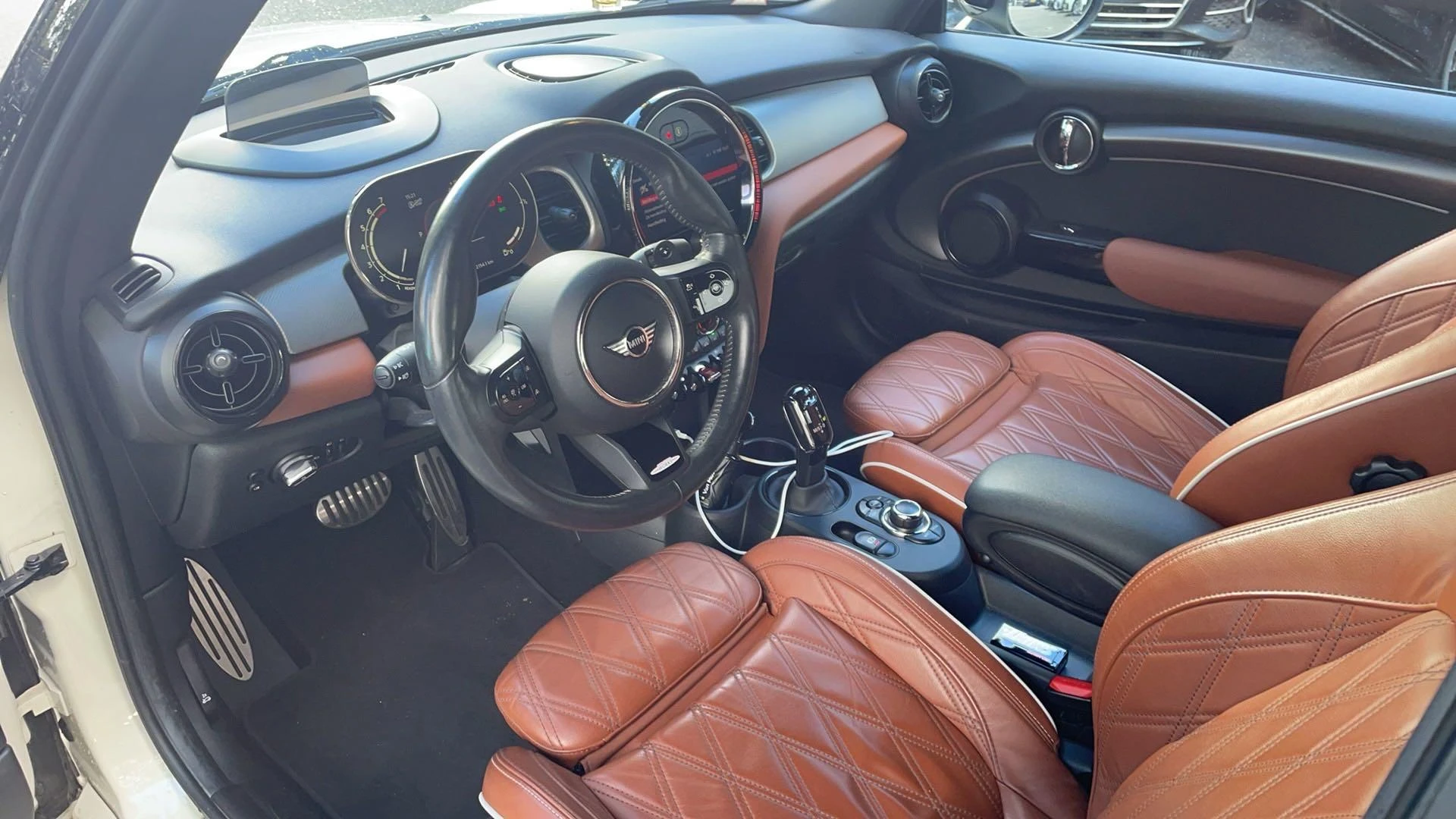 MINI-Cooper S Cabrio-image-8