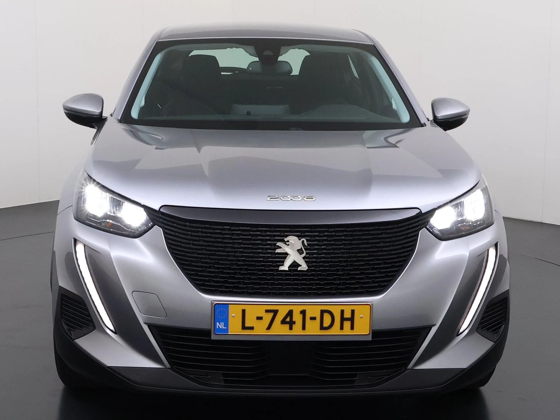 Peugeot-2008-image-1