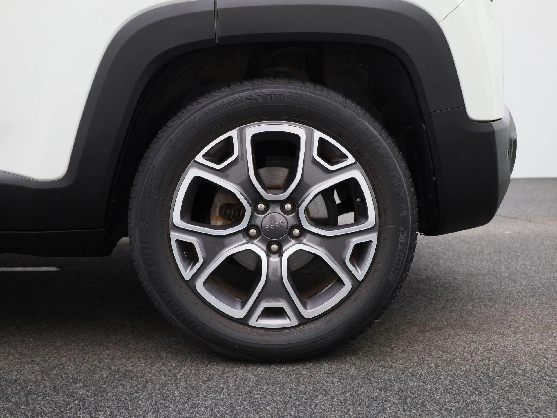 Jeep-Renegade-image-12