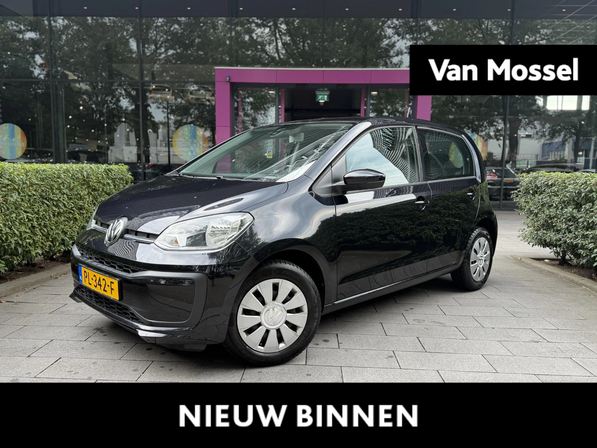 Volkswagen-up!-image-0