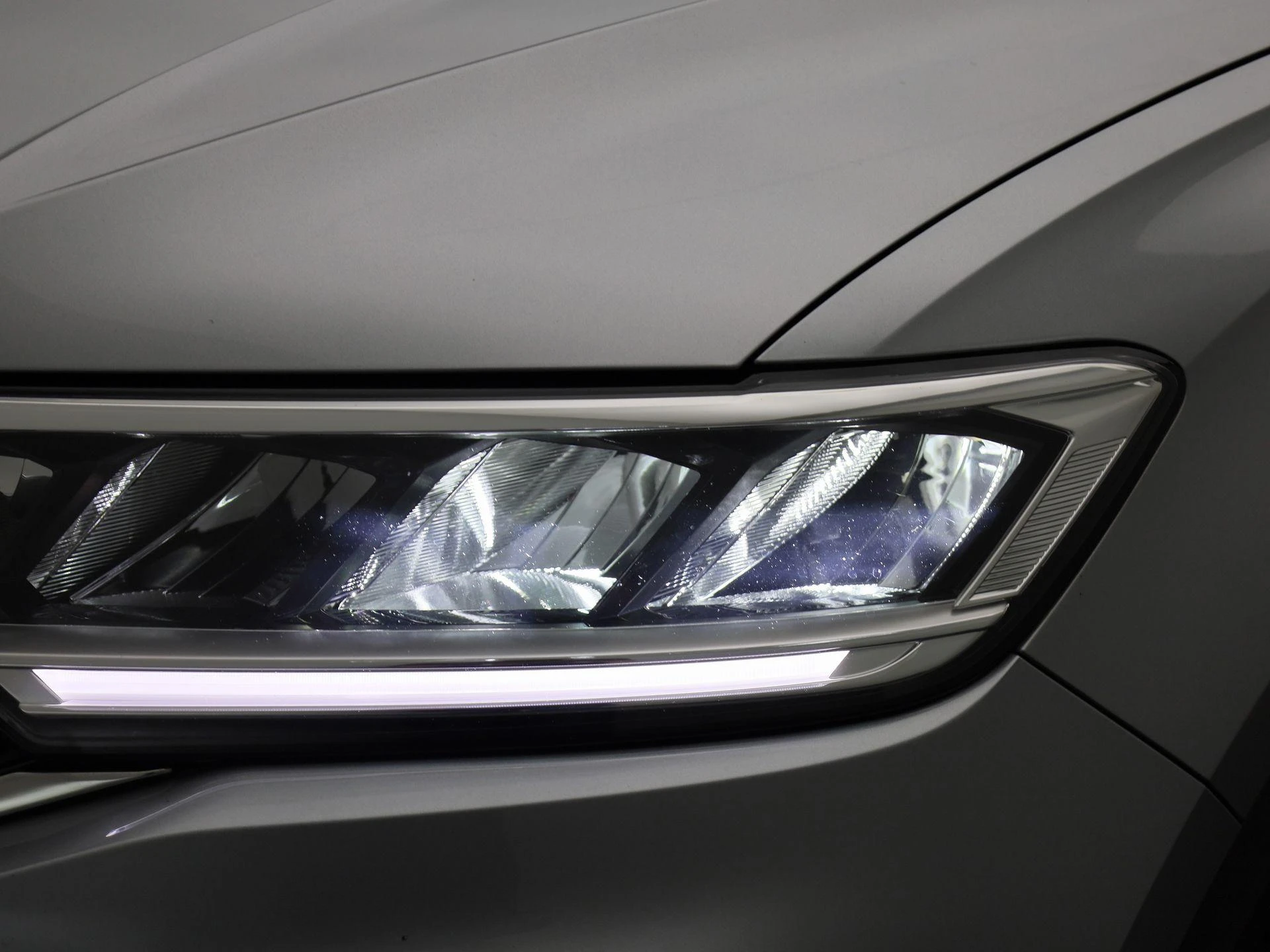 Volkswagen-T-Roc-image-14