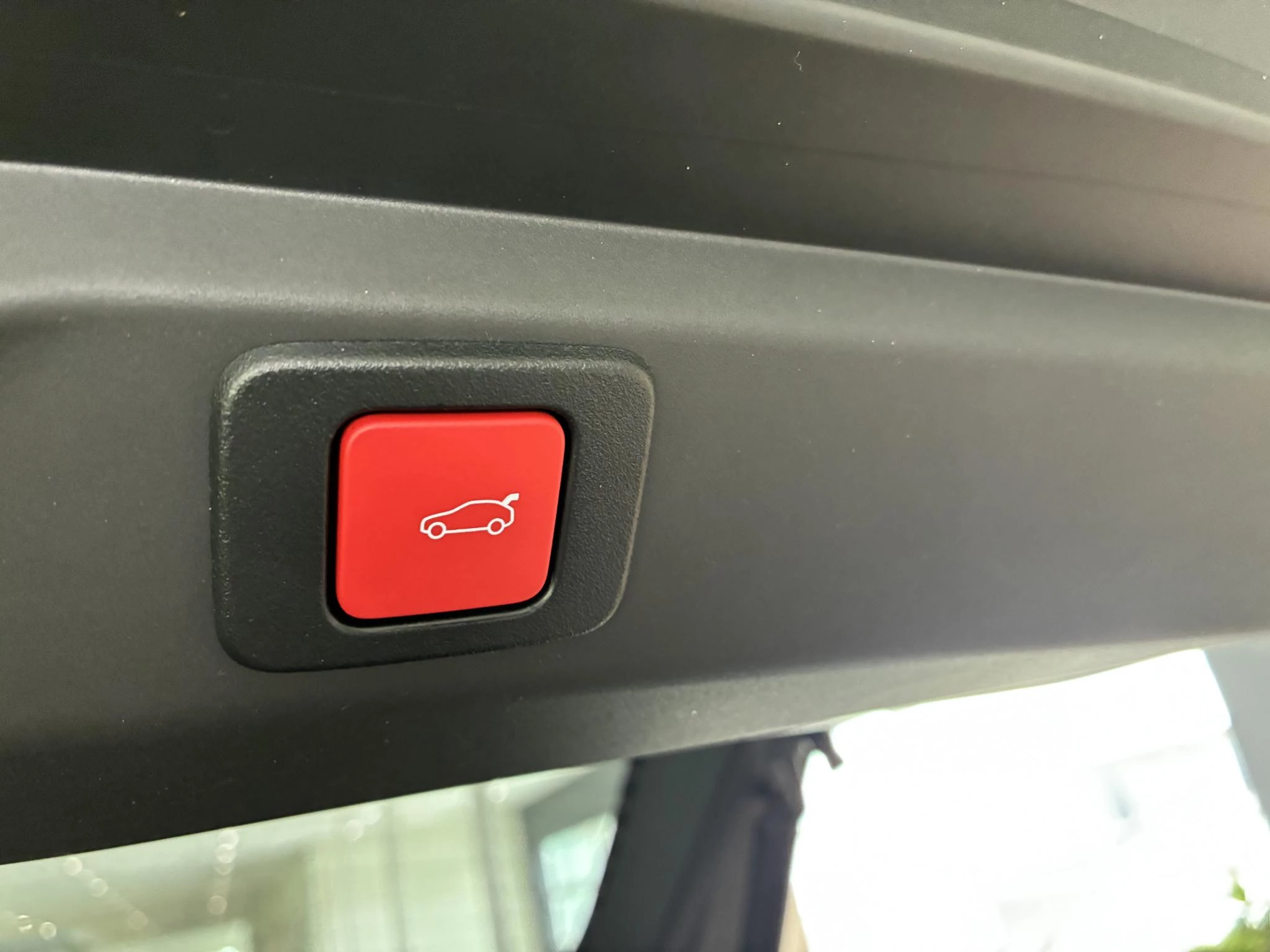 Peugeot-e-3008-image-16