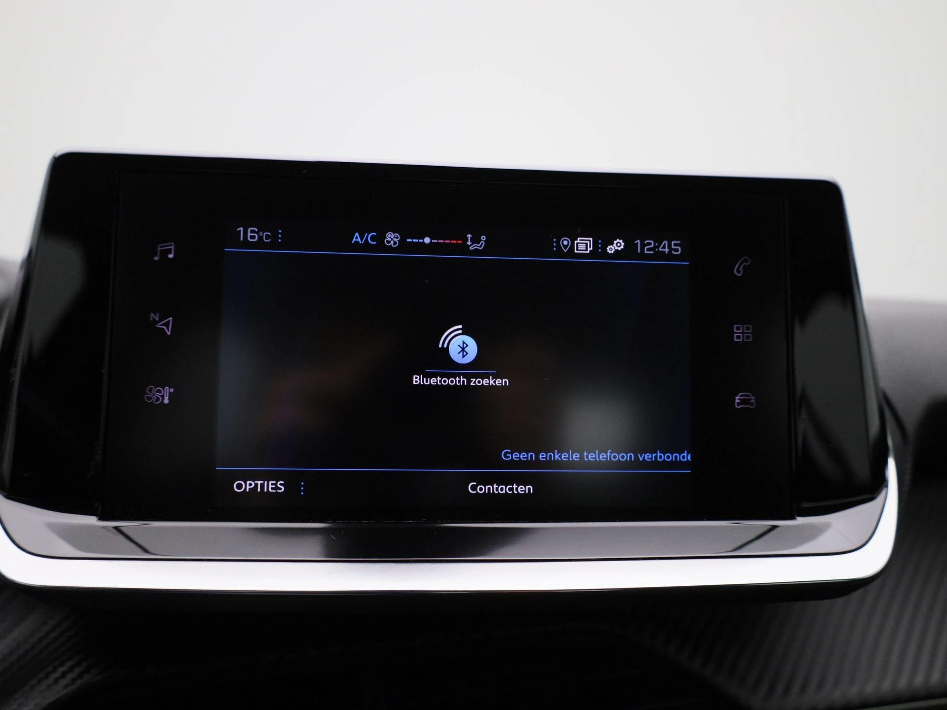 Peugeot-208-image-15