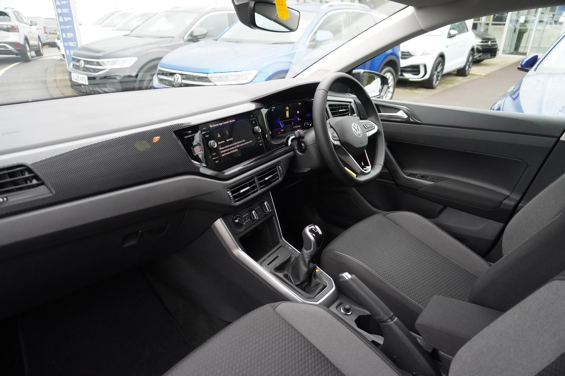 Volkswagen-Polo-image-1