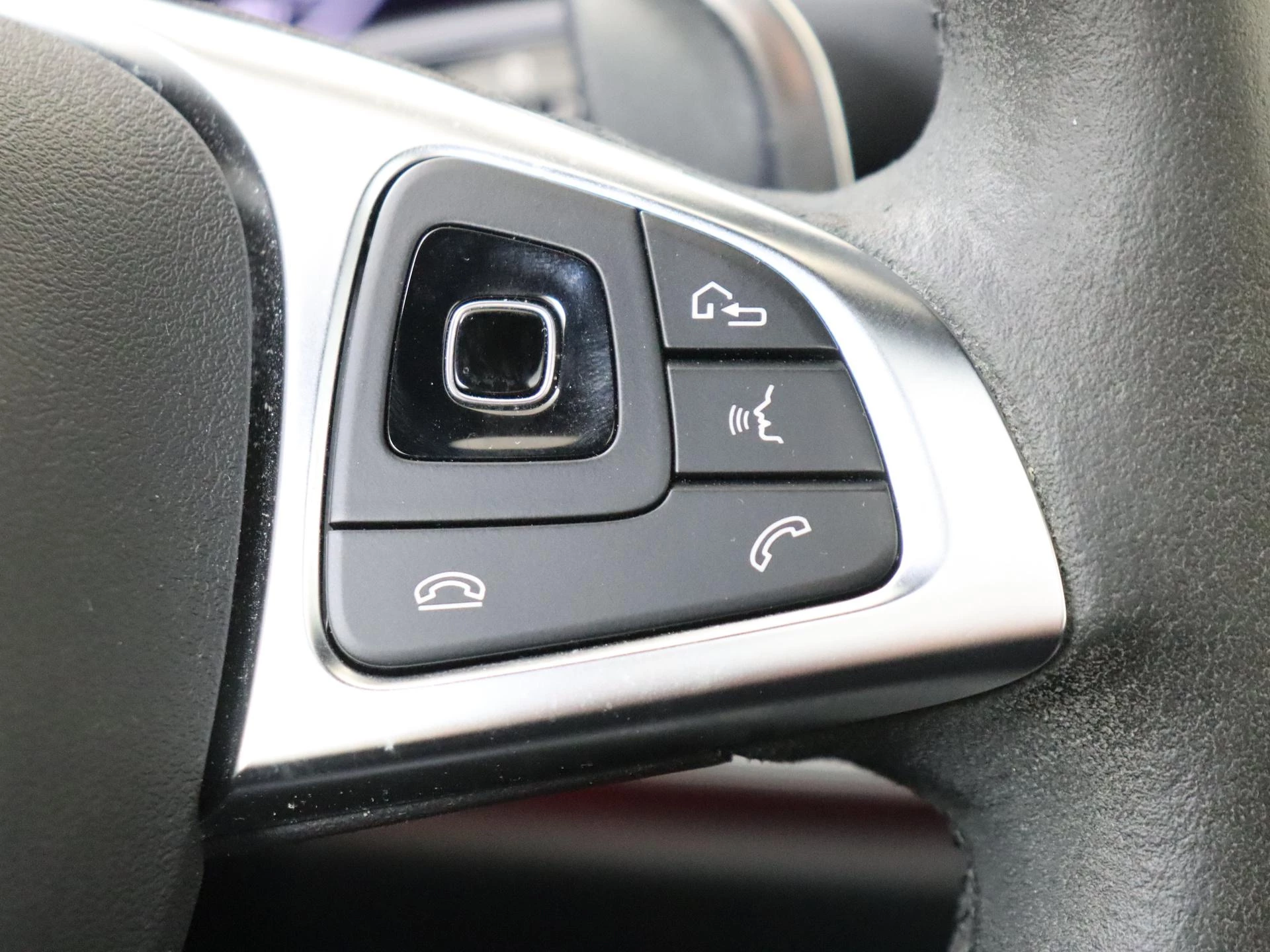 Mercedes-Benz-E-Klasse-image-21