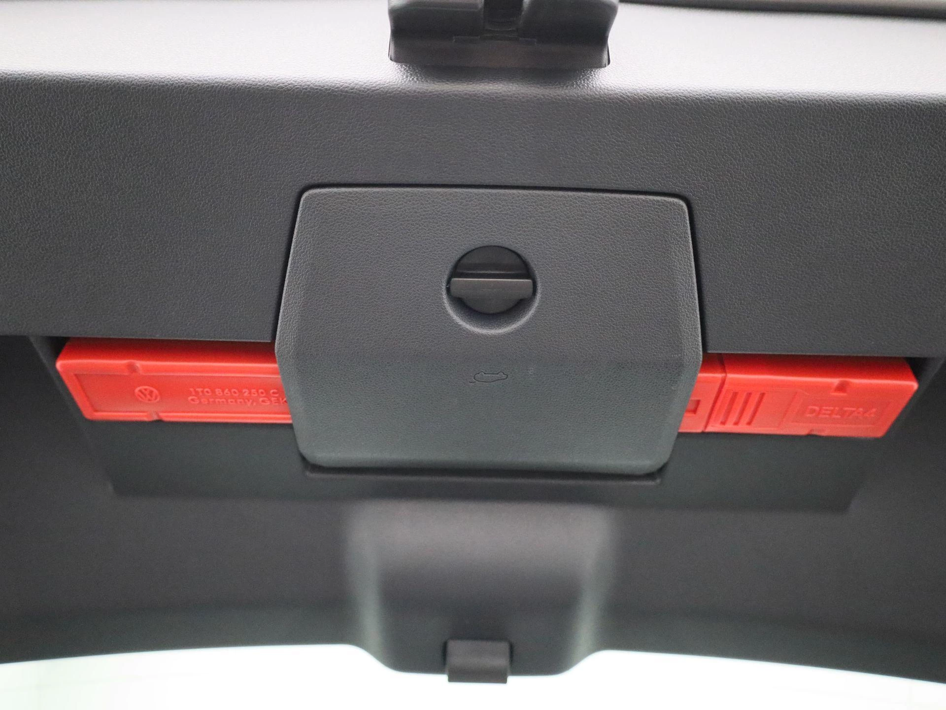 Volkswagen-Polo-image-11