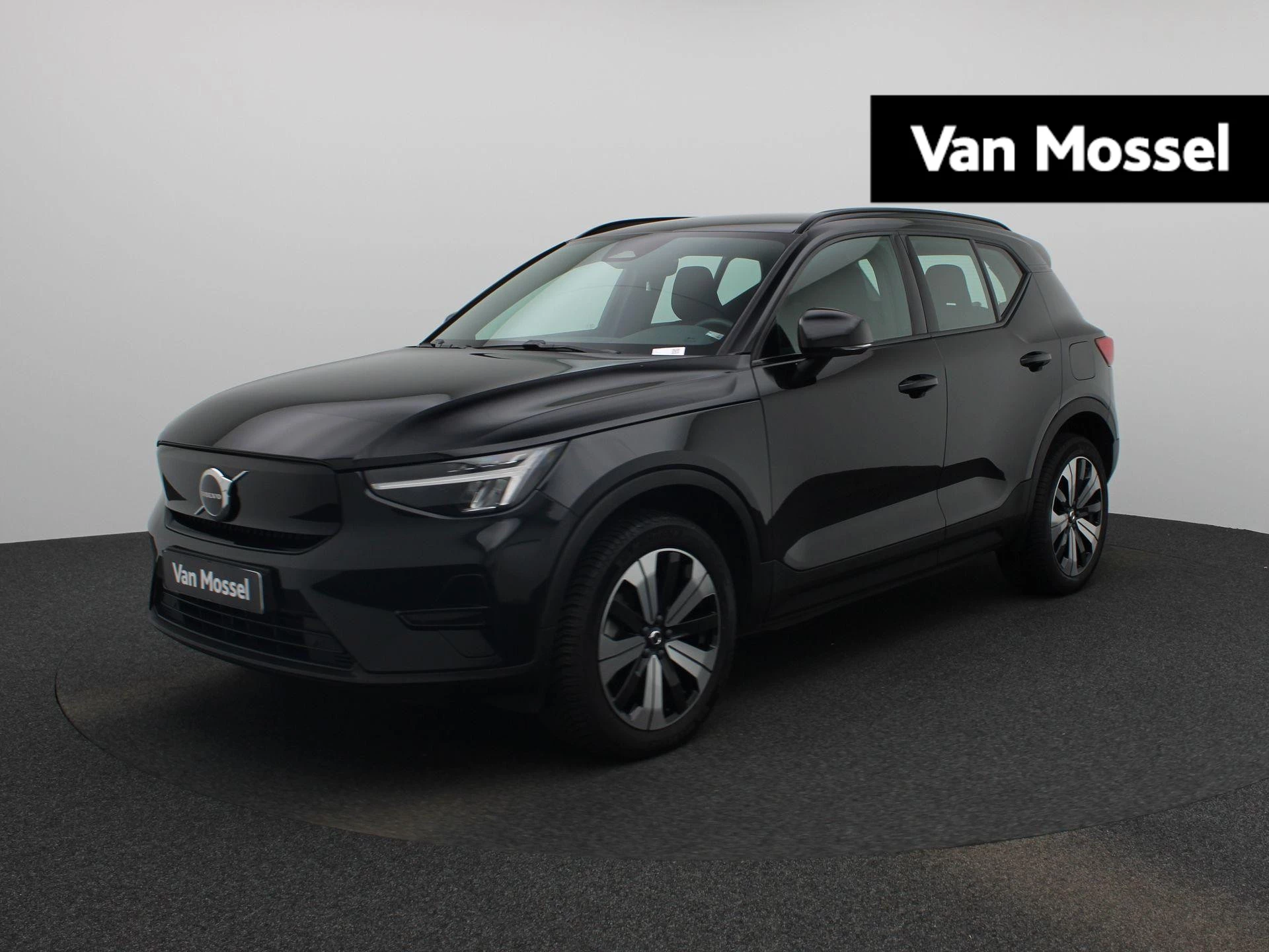 Volvo-XC40-image-0