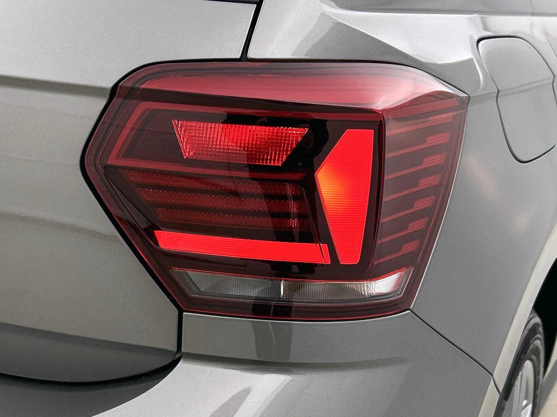 Volkswagen-Polo-image-26